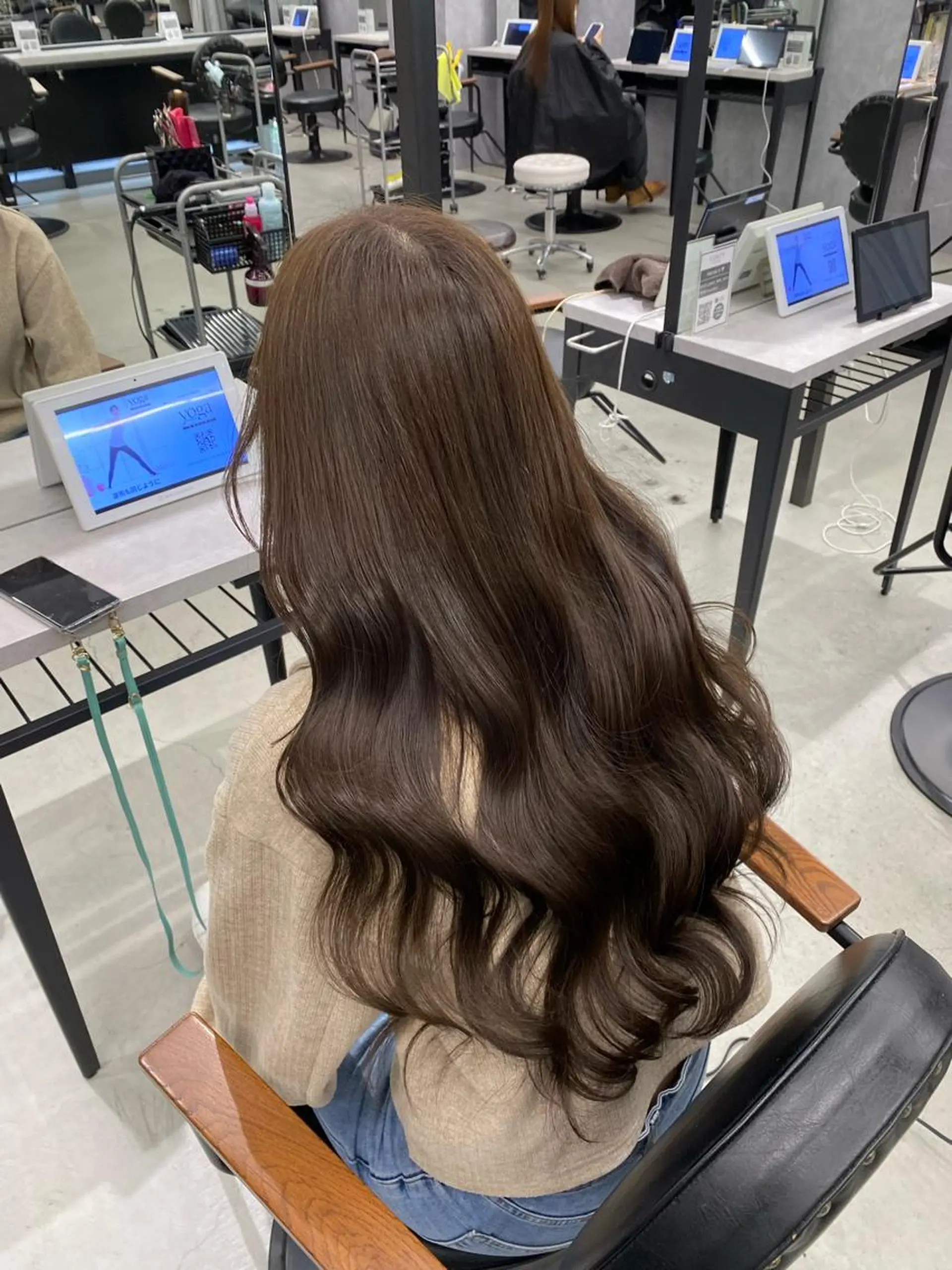 カラー ヘアアレンジ 神戸三宮ダメージレス ブリーチ特化 麟太郎のヘアスタイル