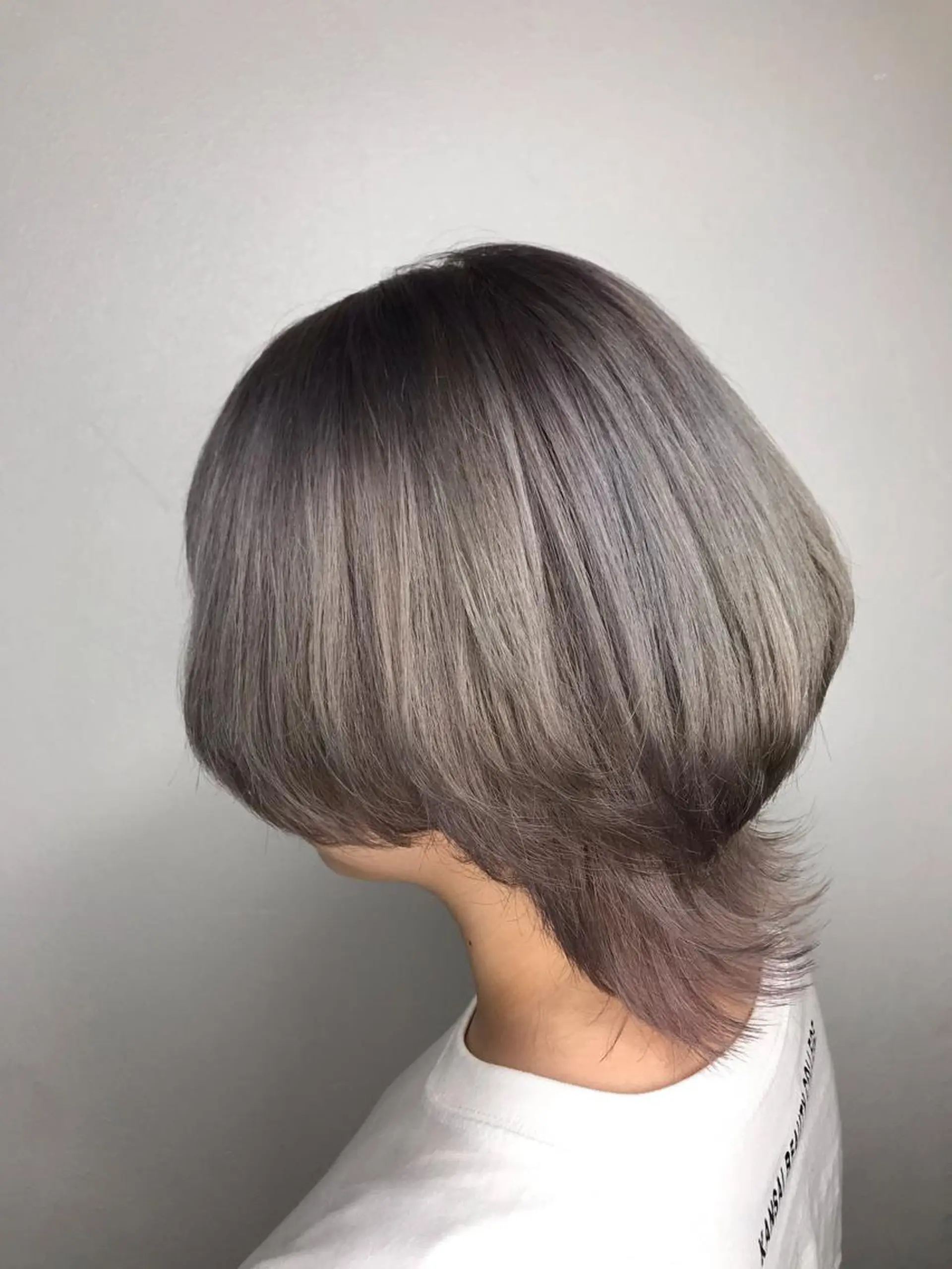 ショート カラー ブリーチ ケアブリーチ ヘアカラー 似合わせ/ブリーチ カラー.岡田友仁のヘアスタイル