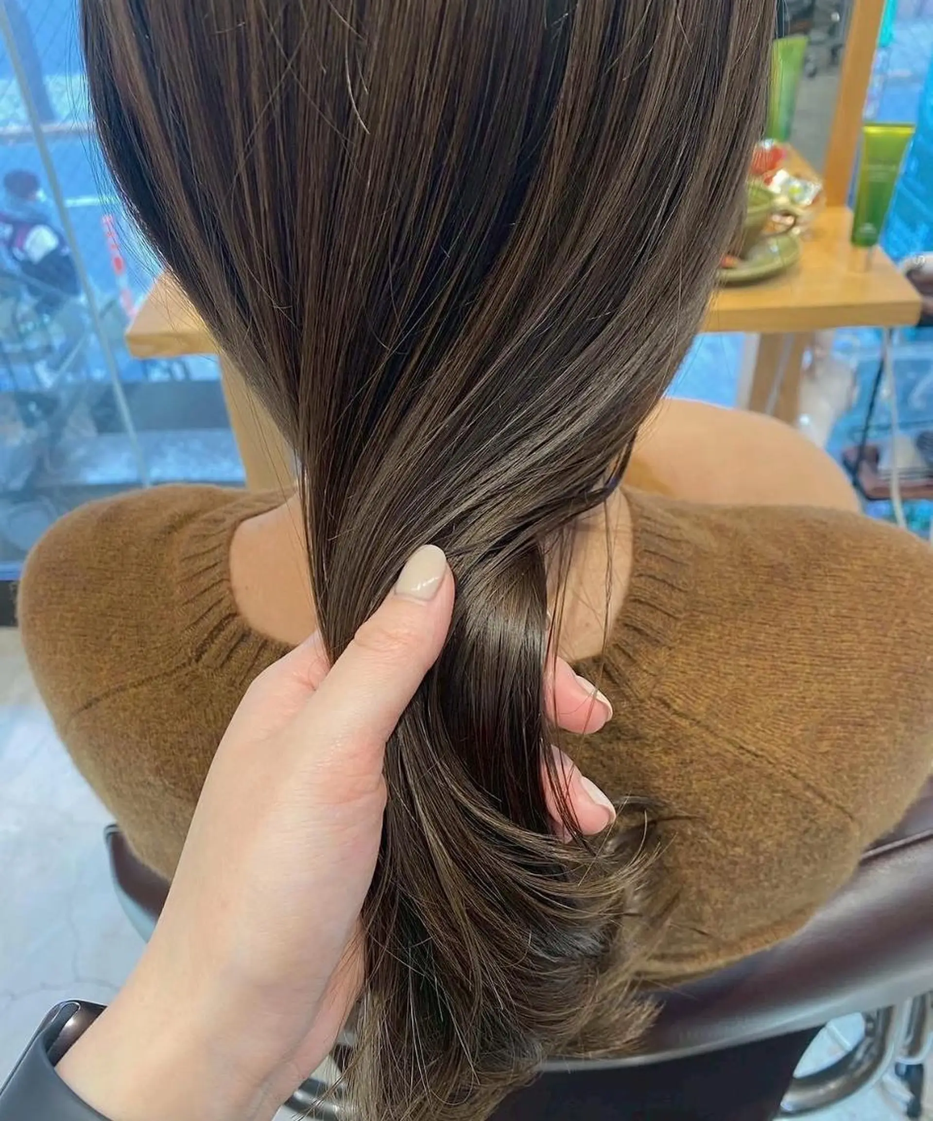 セミロング カラー カット ヘアカラー トリートメント 老田 晋也のヘアスタイル