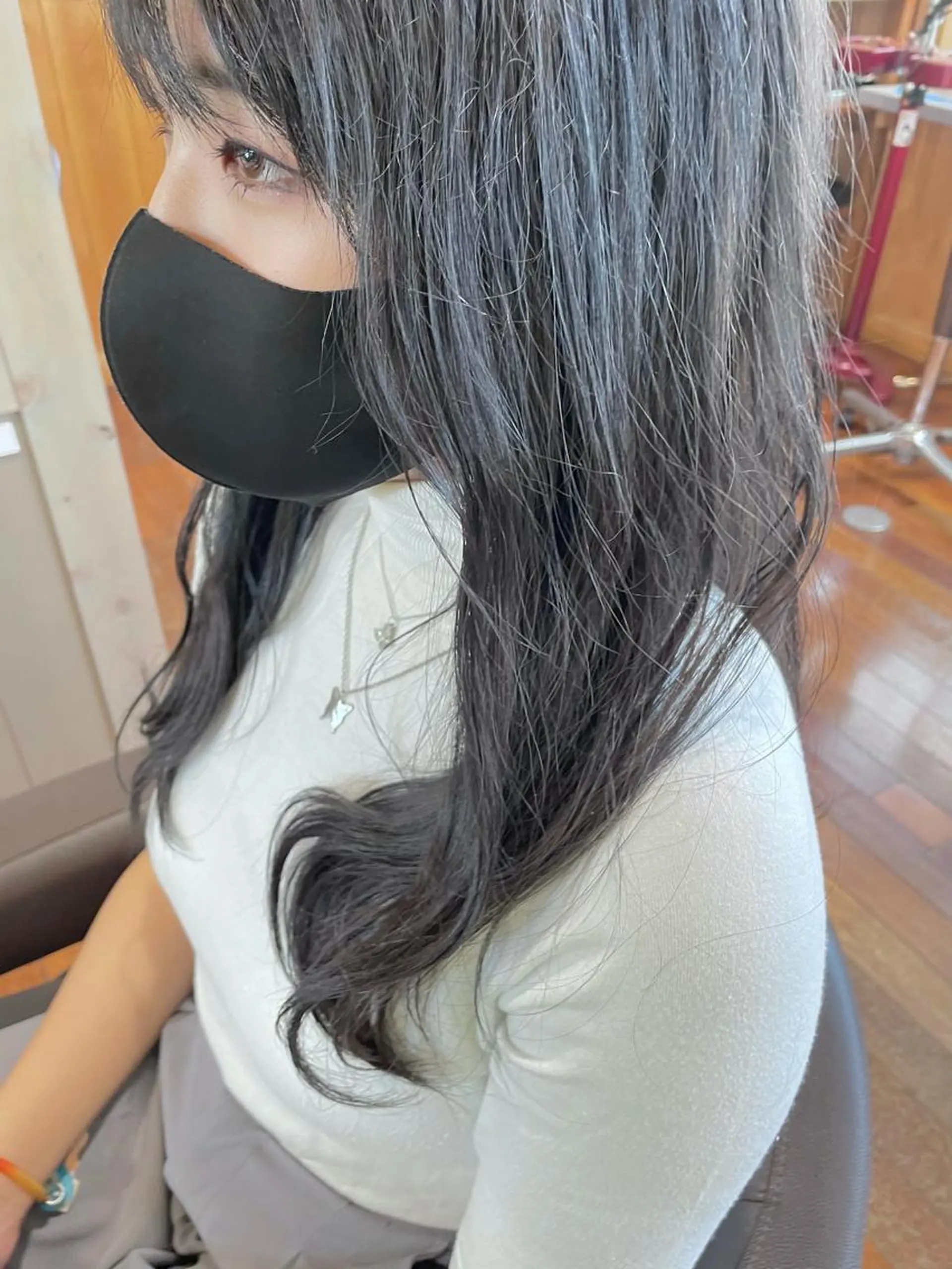 ロング カラー ブリーチ 吉田 浩太郎のヘアスタイル