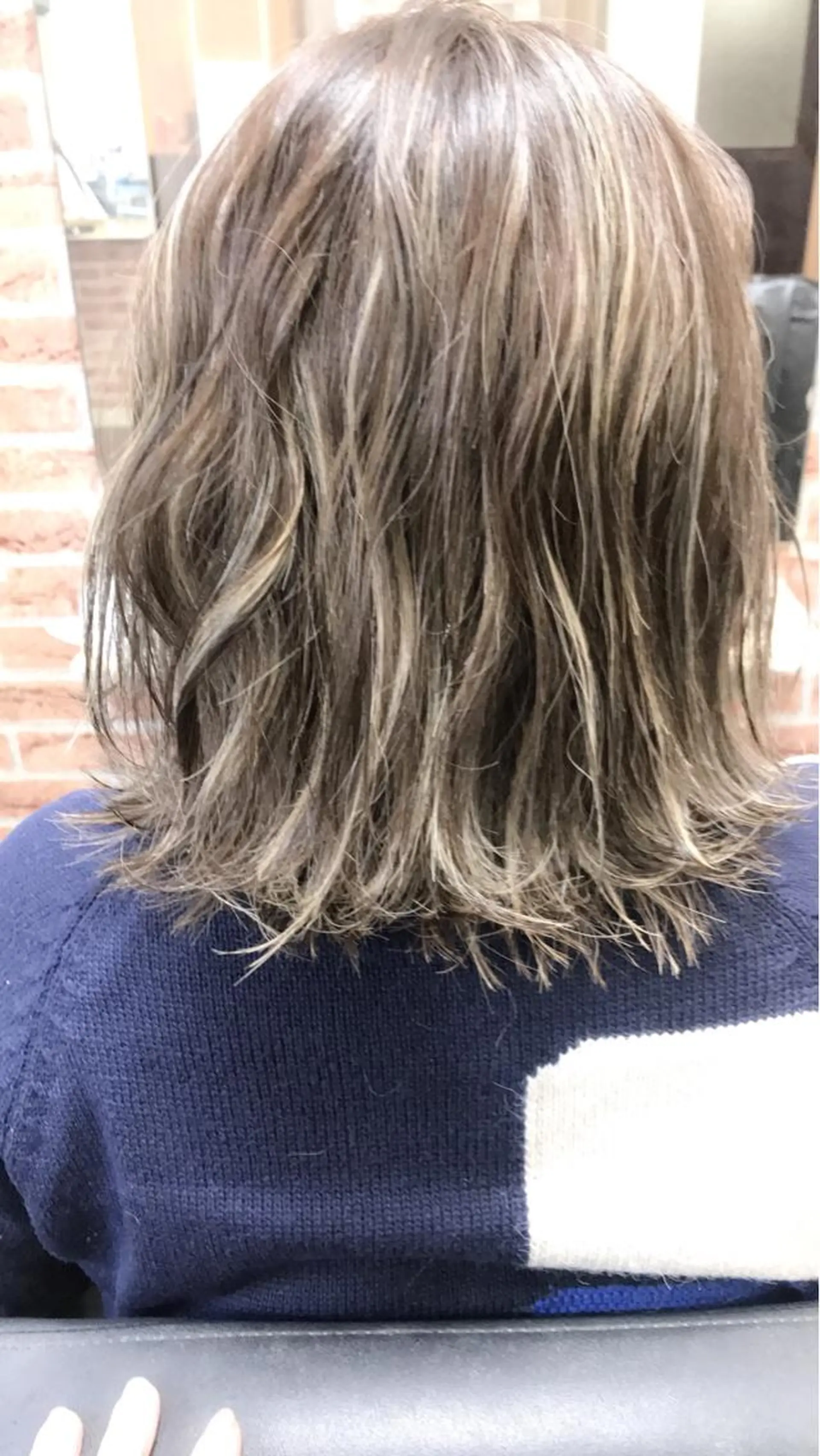 ミディアム ハイライト 家田 竜のヘアスタイル