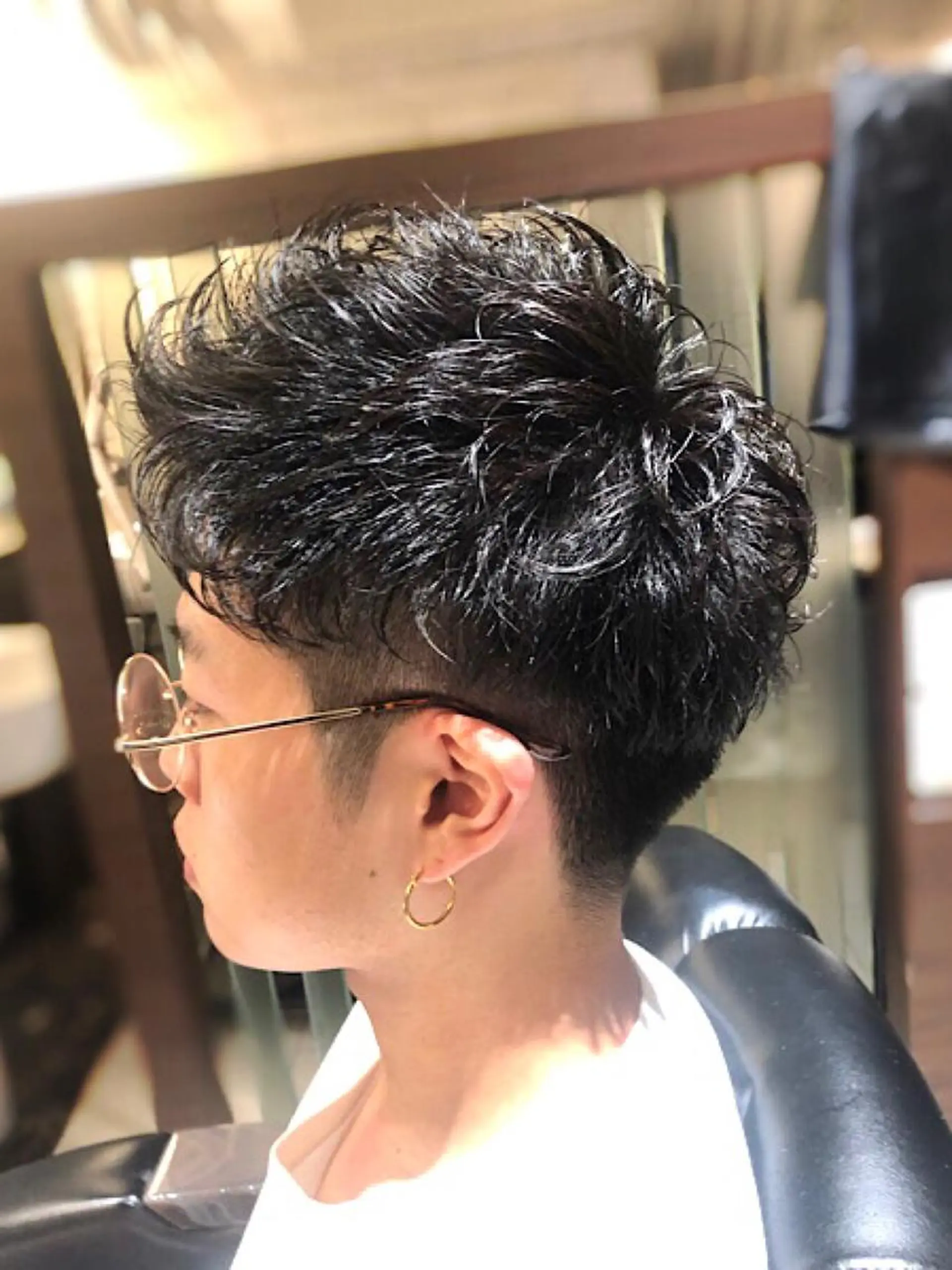 ショート パーマ メンズ メンズパーマ ツーブロック ショートヘア カット パーマ 岡崎 隆晟のヘアスタイル