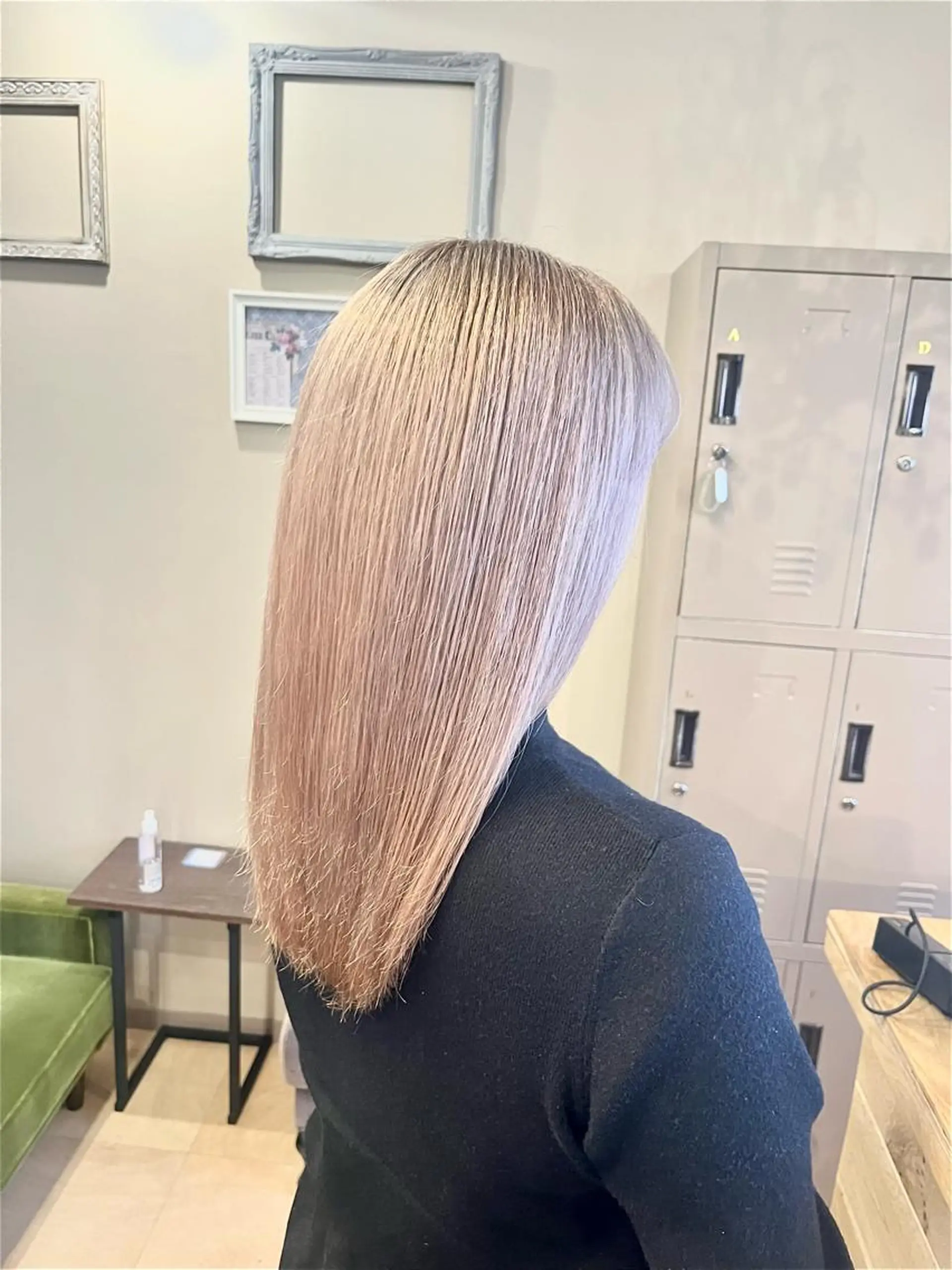 セミロング カラー S.BLOOM 川崎 翔哉のヘアスタイル