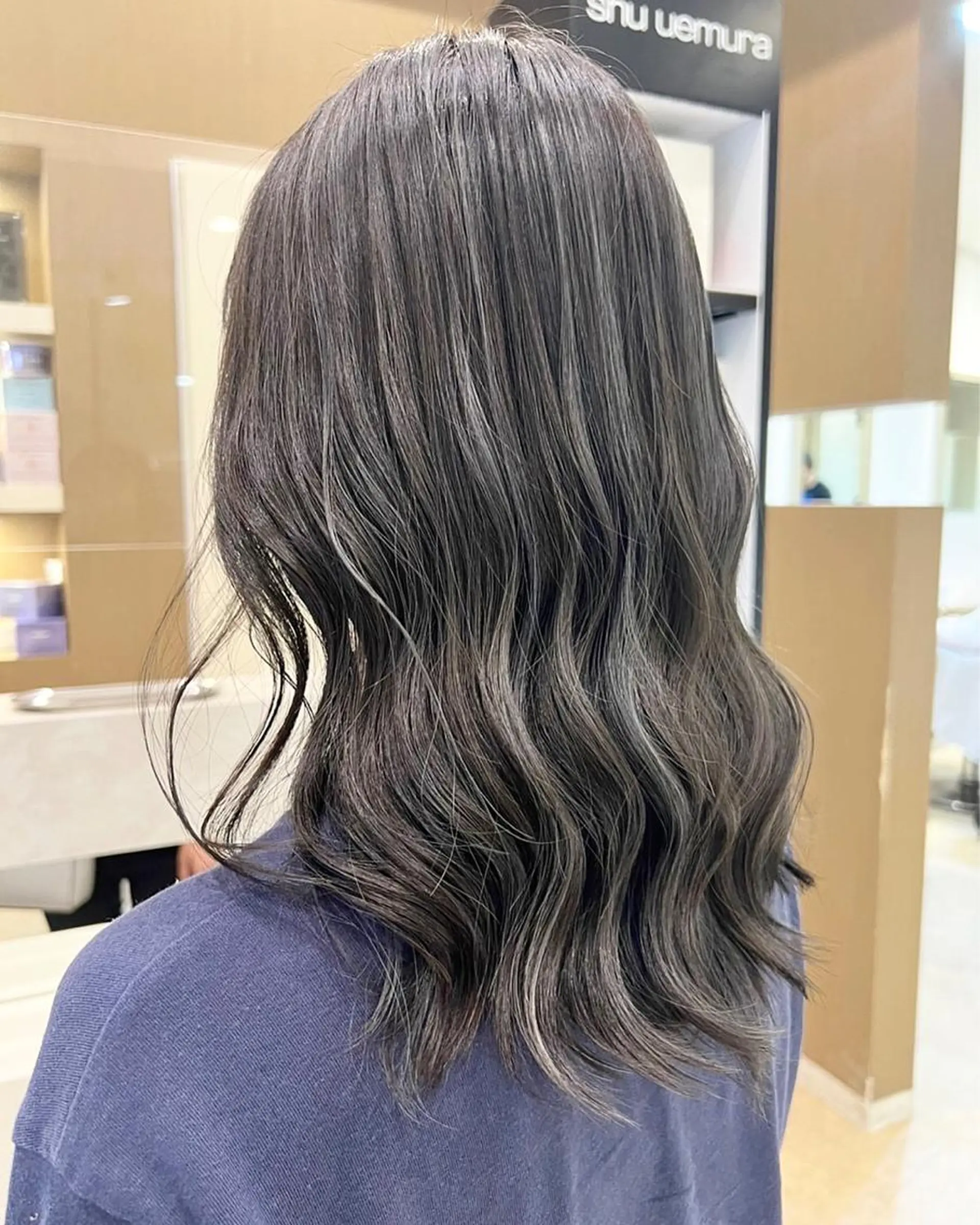 ミディアム ヘアカラー 🦋髪質改善🦋 眞井琴美のヘアスタイル