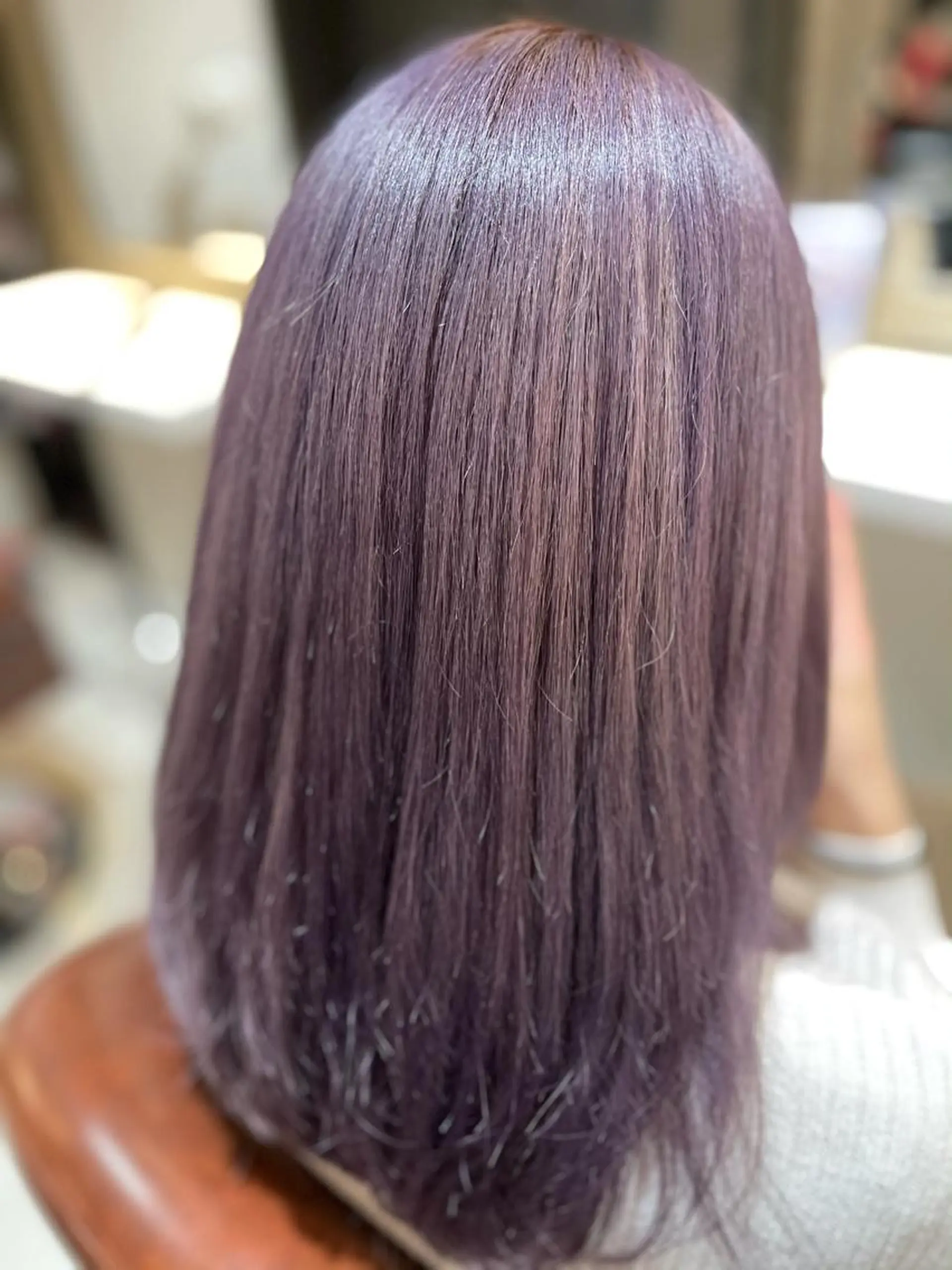 セミロング カラー シルバー ヘアカラー トリートメント Avery SHINのヘアスタイル