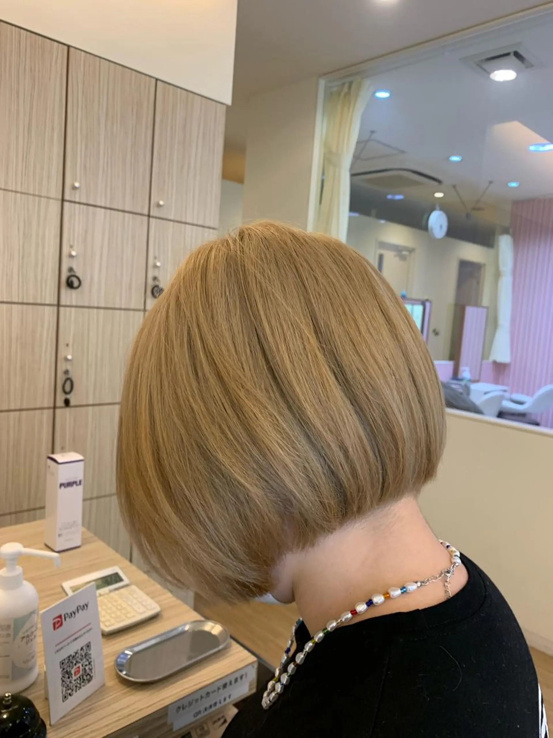 ショート カラー ベージュカラー ミルクティーベージュ ボブ 板倉　花連 💌リピーター様へ↓のヘアスタイル