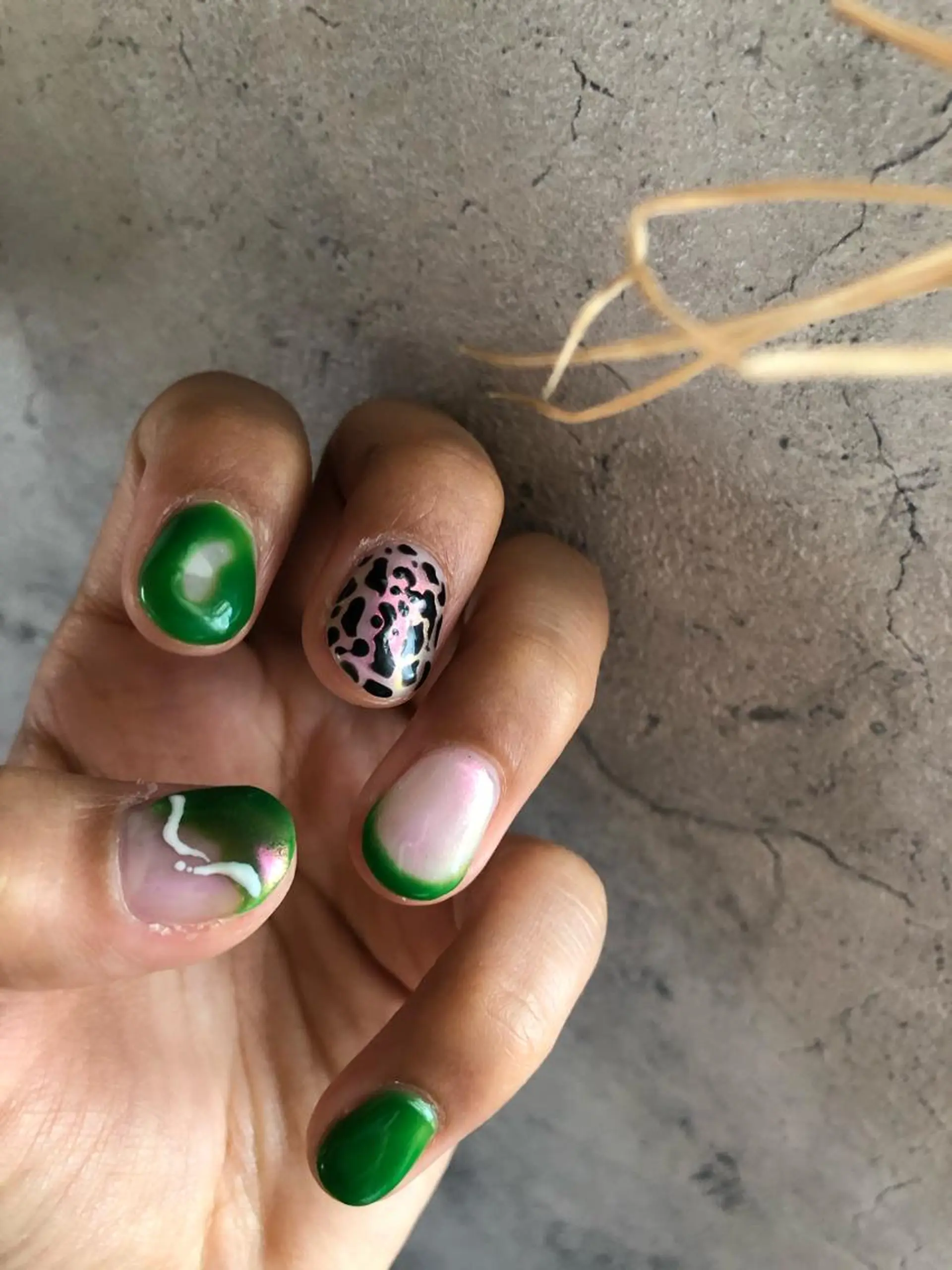 ネイル オーロラネイル フレンチネイル emma nailのネイルデザイン