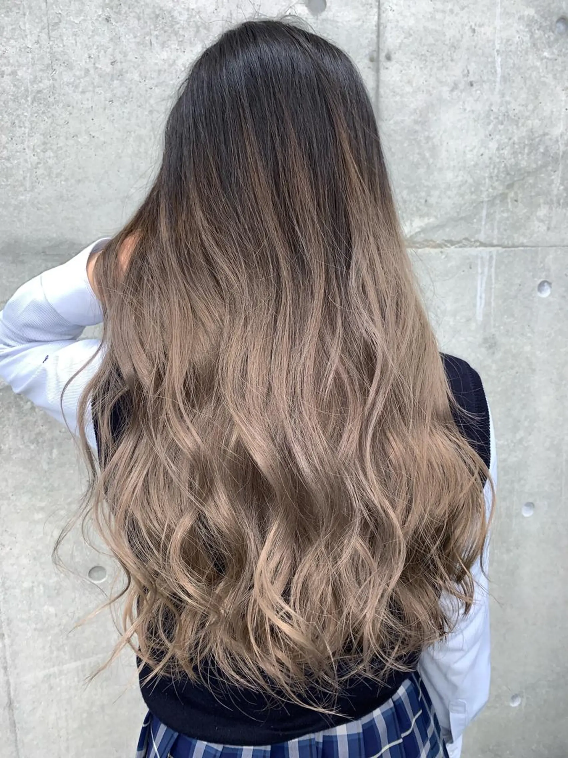 ロング カット ヘアカラー トリートメント 山田 絵里菜のヘアスタイル