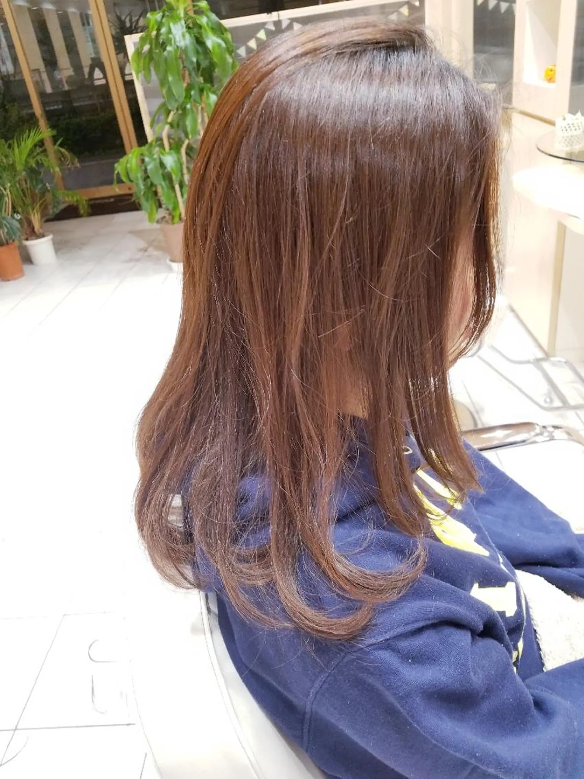 ミディアム カット ヘアカラー トリートメント BLUE MOON 辻岡健太のヘアスタイル