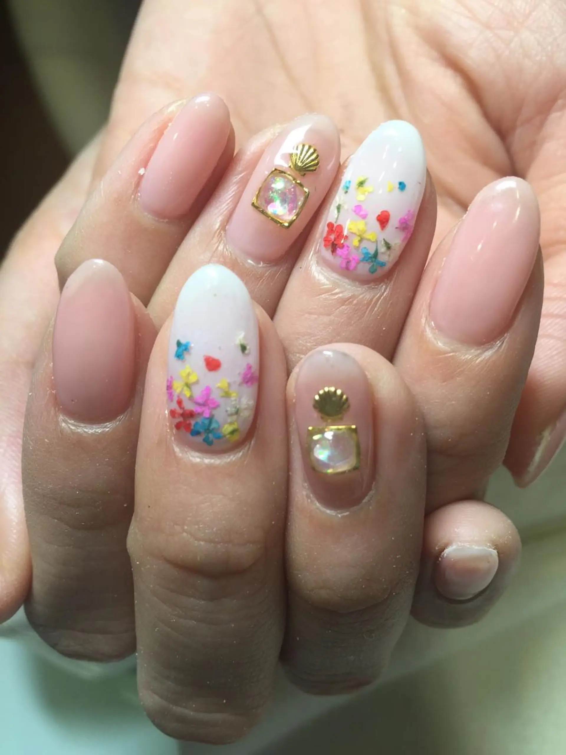 ネイル Nest 三田のマツエク・マツパデザイン