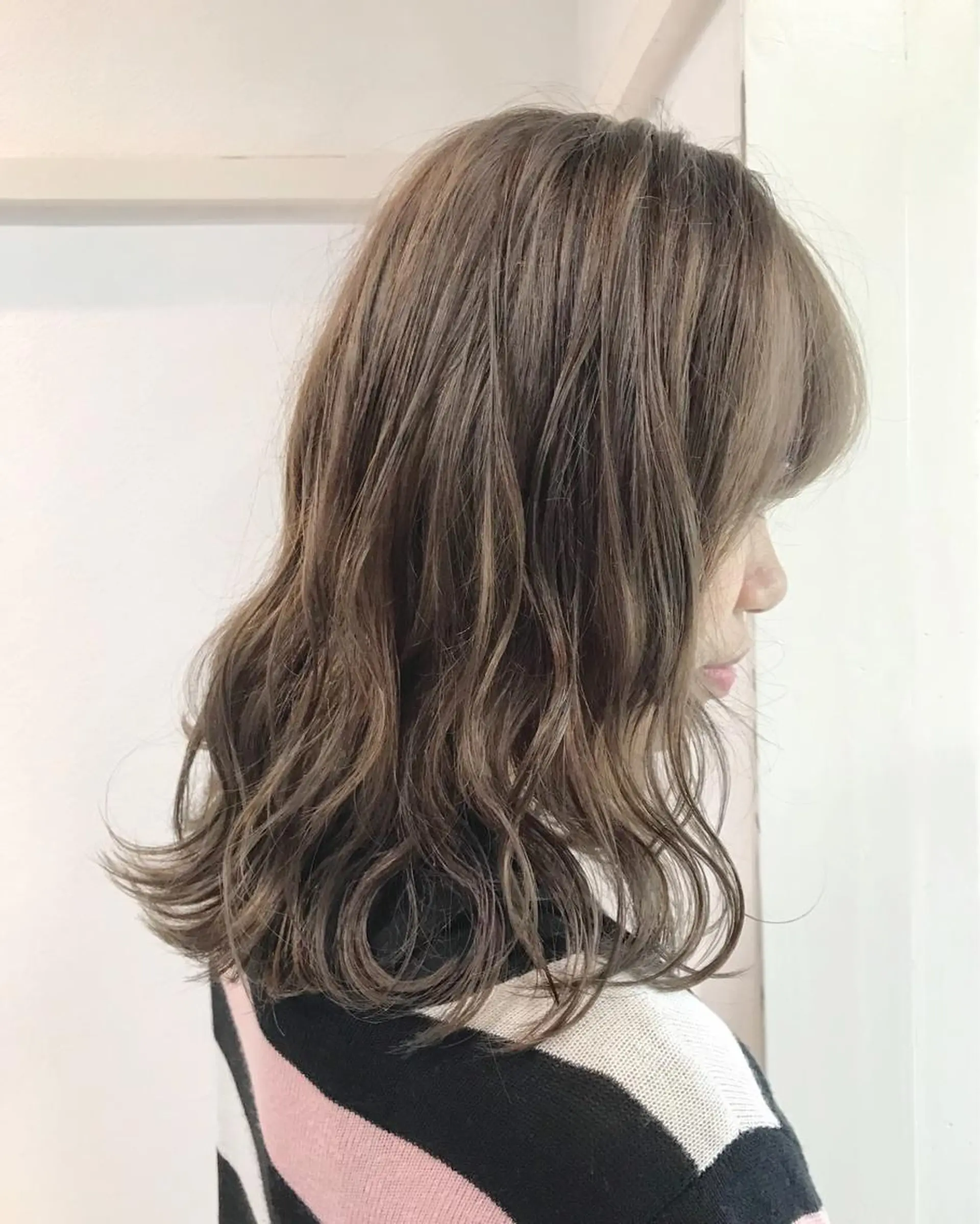 ミディアム カラー ヘアアレンジ ベージュカラー カット ヘアカラー トリートメント GiseL天神カラー 髪質改善/ブリーチのヘアスタイル