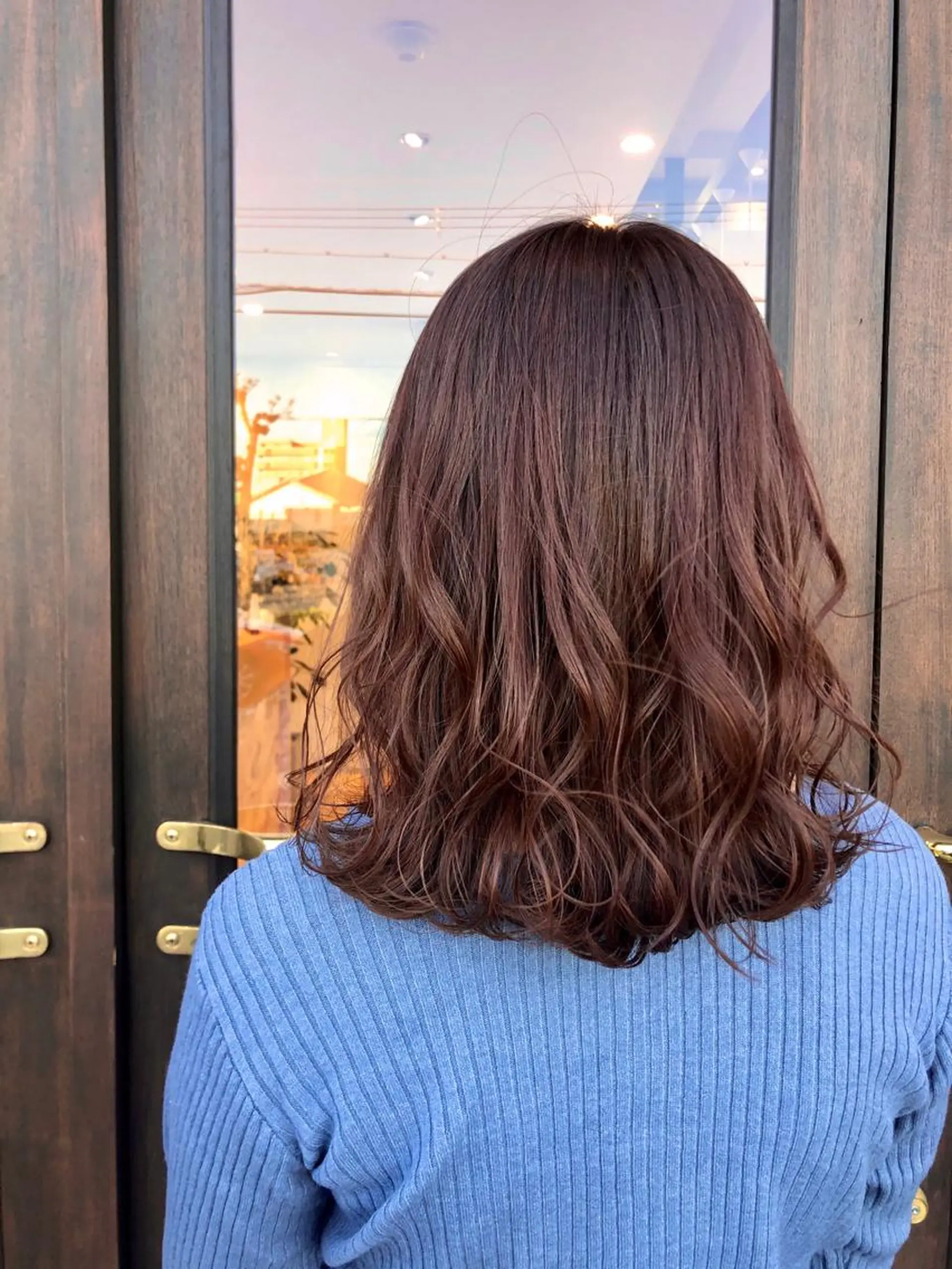 カラー ブラウンカラー ピンクカラー 三村 桜生のヘアスタイル