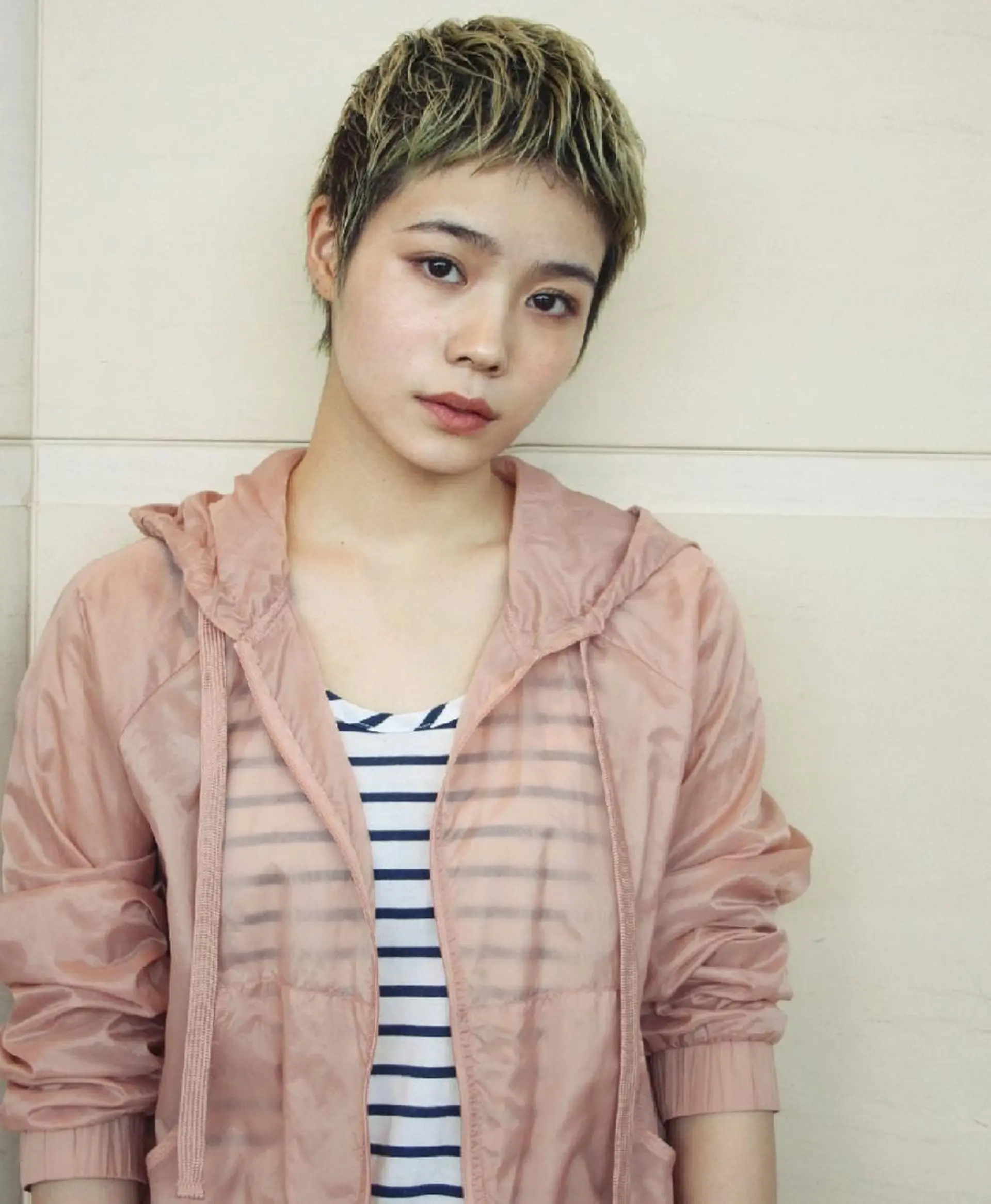 ショート ホリウチ ユキエのヘアスタイル