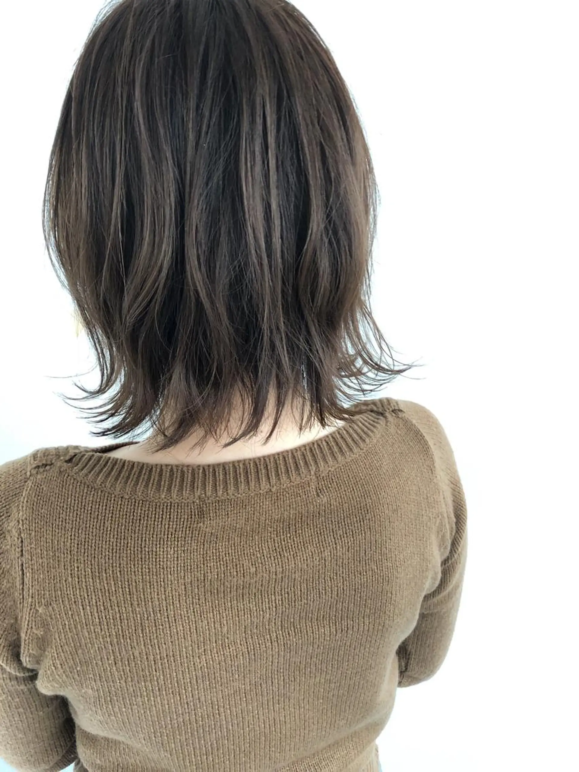 ミディアム カラー 日高 香織のヘアスタイル