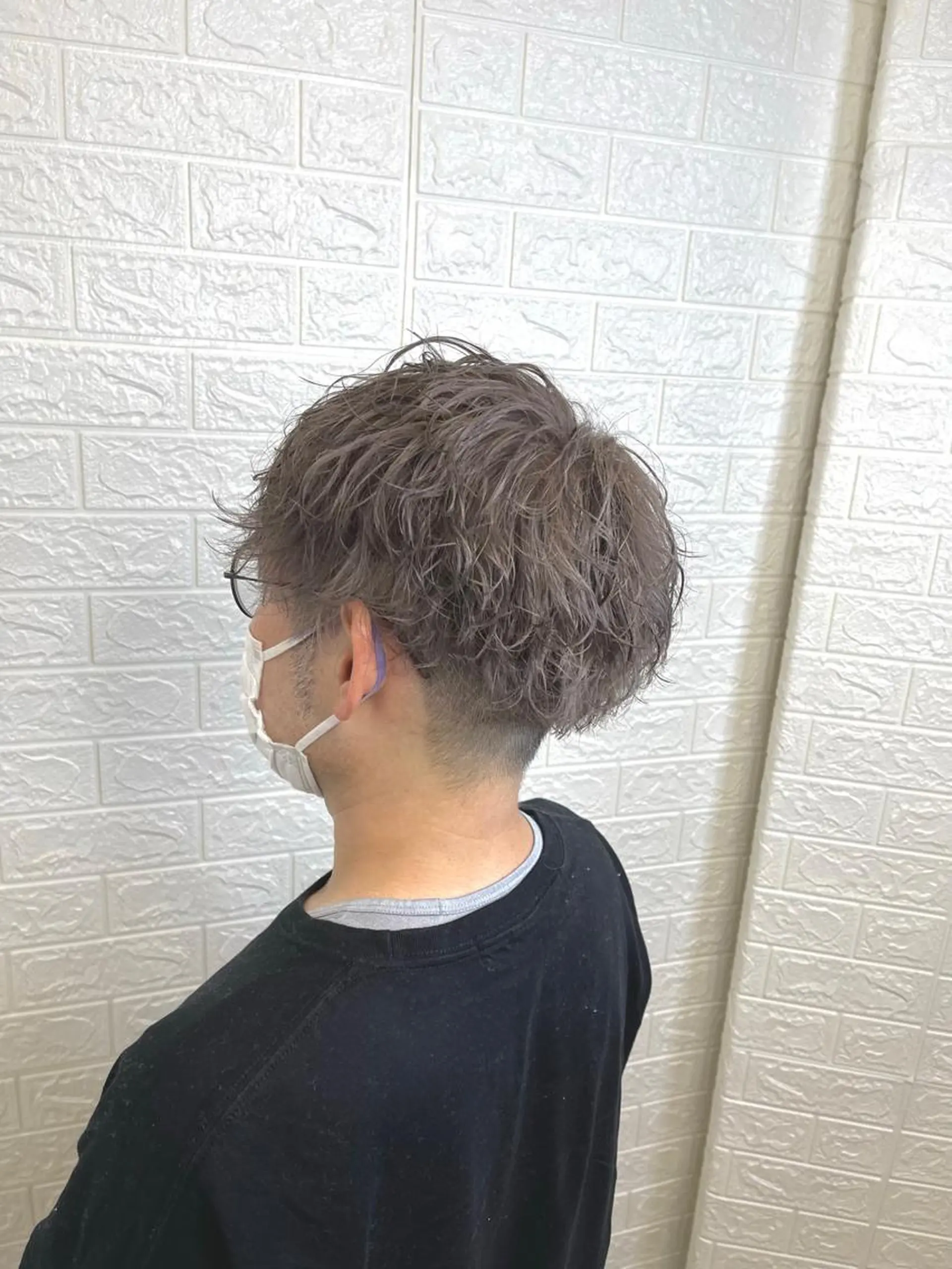 ミディアム メンズ ヘアカラー トリートメント 六反 仁哉のヘアスタイル