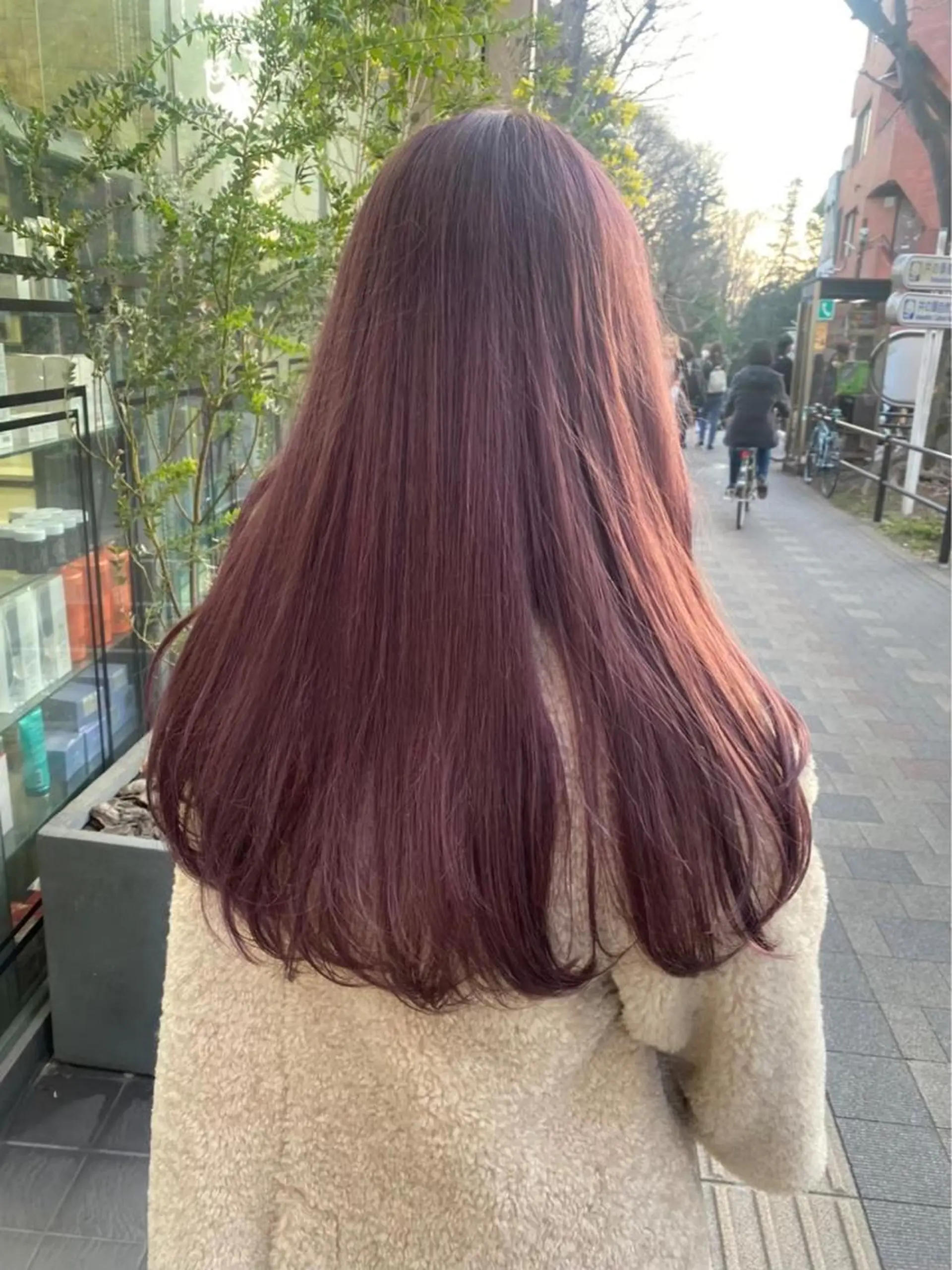 ミディアム カラー レイヤー/センター パート/坂本翔のヘアスタイル