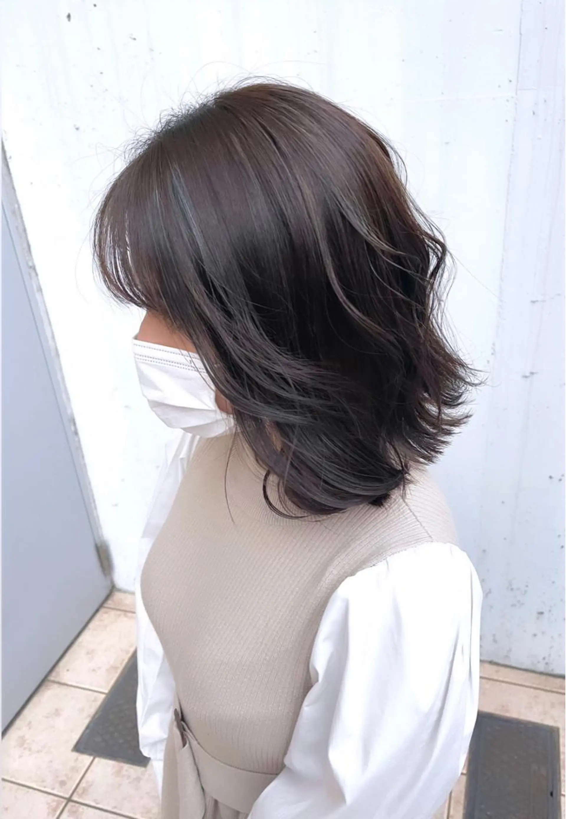 ミディアム カラー くびれヘア 小顔カット トリートメント 泉 堅也のヘアスタイル