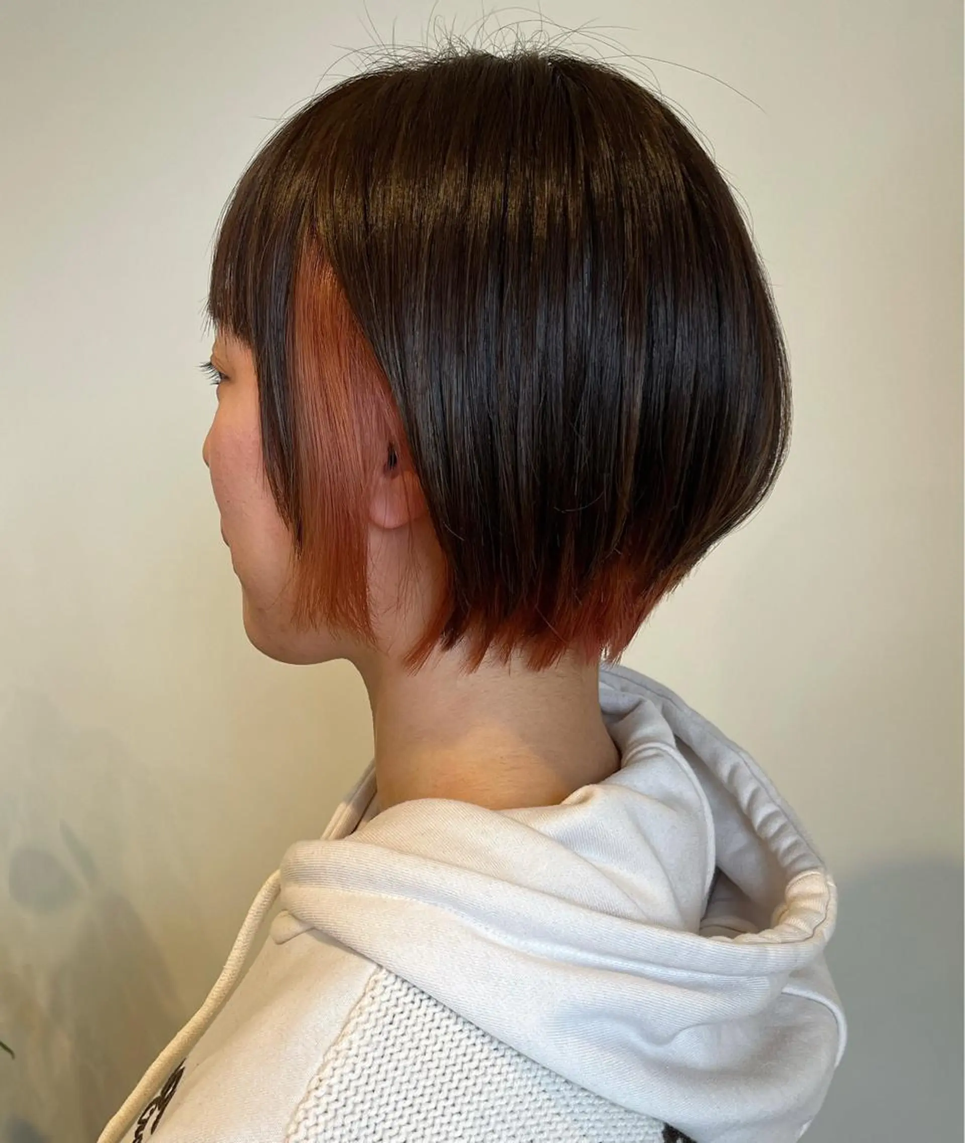 ショート カラー ヘアアレンジ カシス ピンクカラー カット ヘアカラー 永井 亜実のヘアスタイル