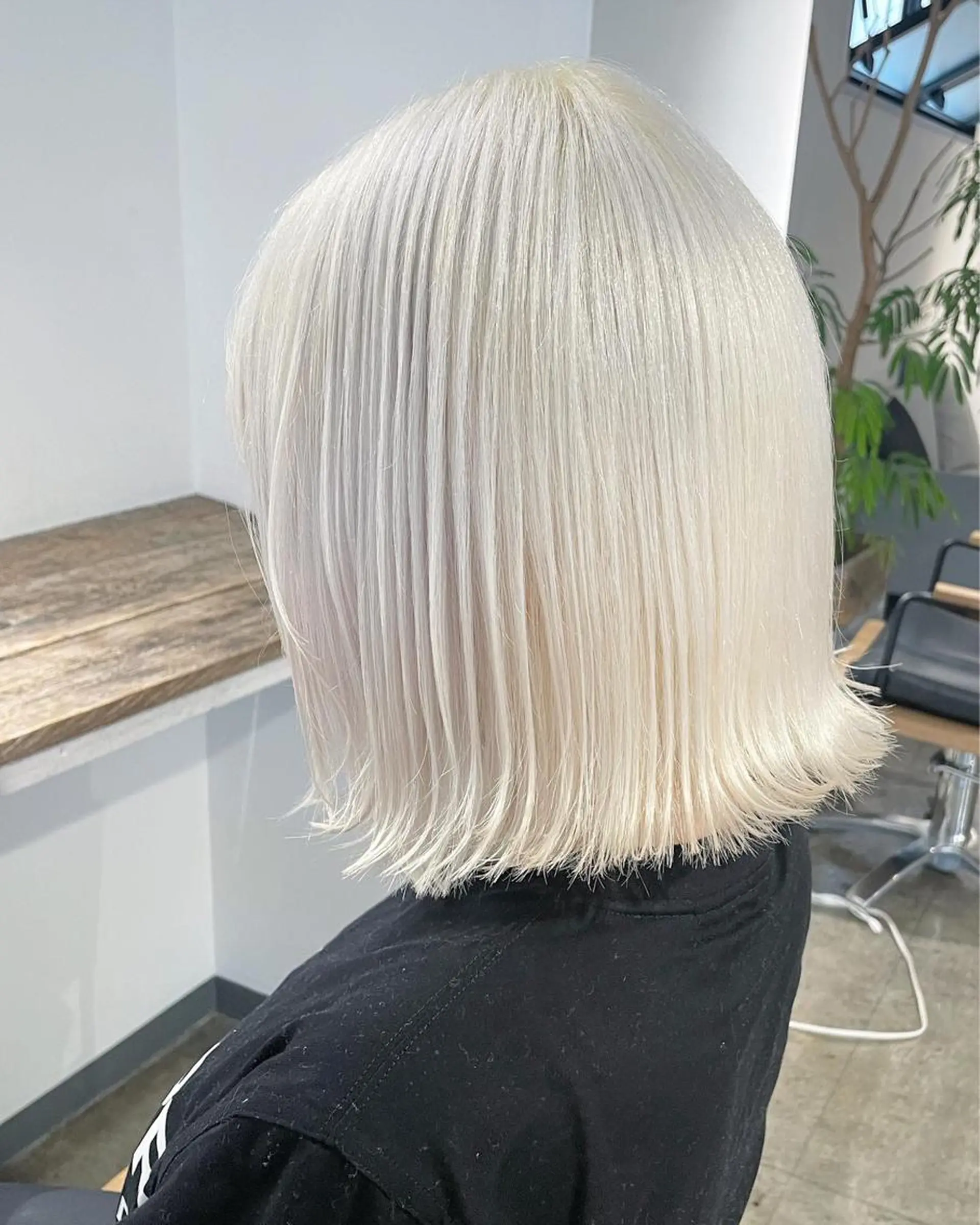 ミディアム カラー ブロンド ヘアカラー トリートメント ハイトーン/レイヤー /ケアブリーチ石川治のヘアスタイル