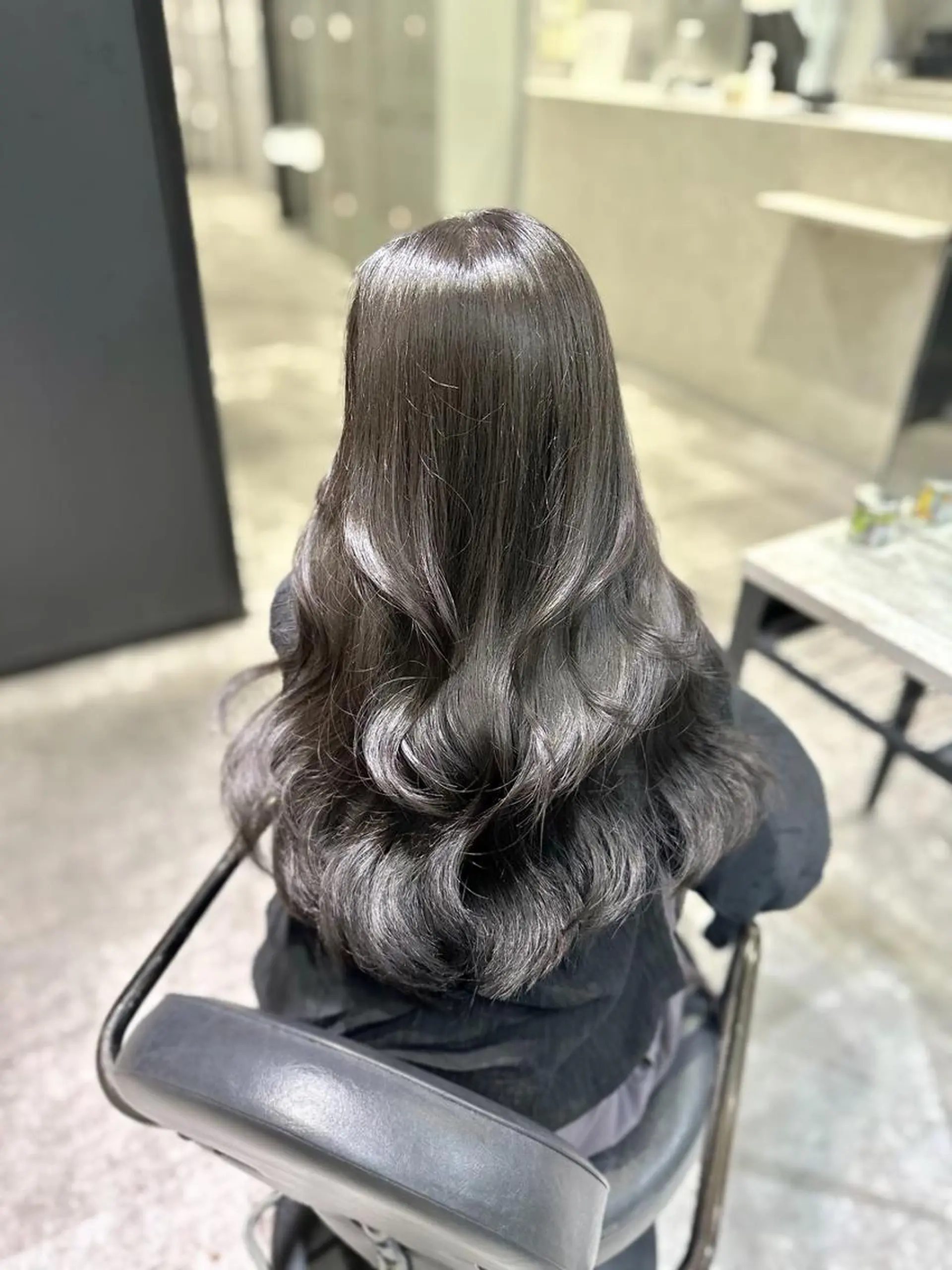 ロング カラー ヘアアレンジ カット ヘアカラー トリートメント _WHITE 難波本店のヘアスタイル