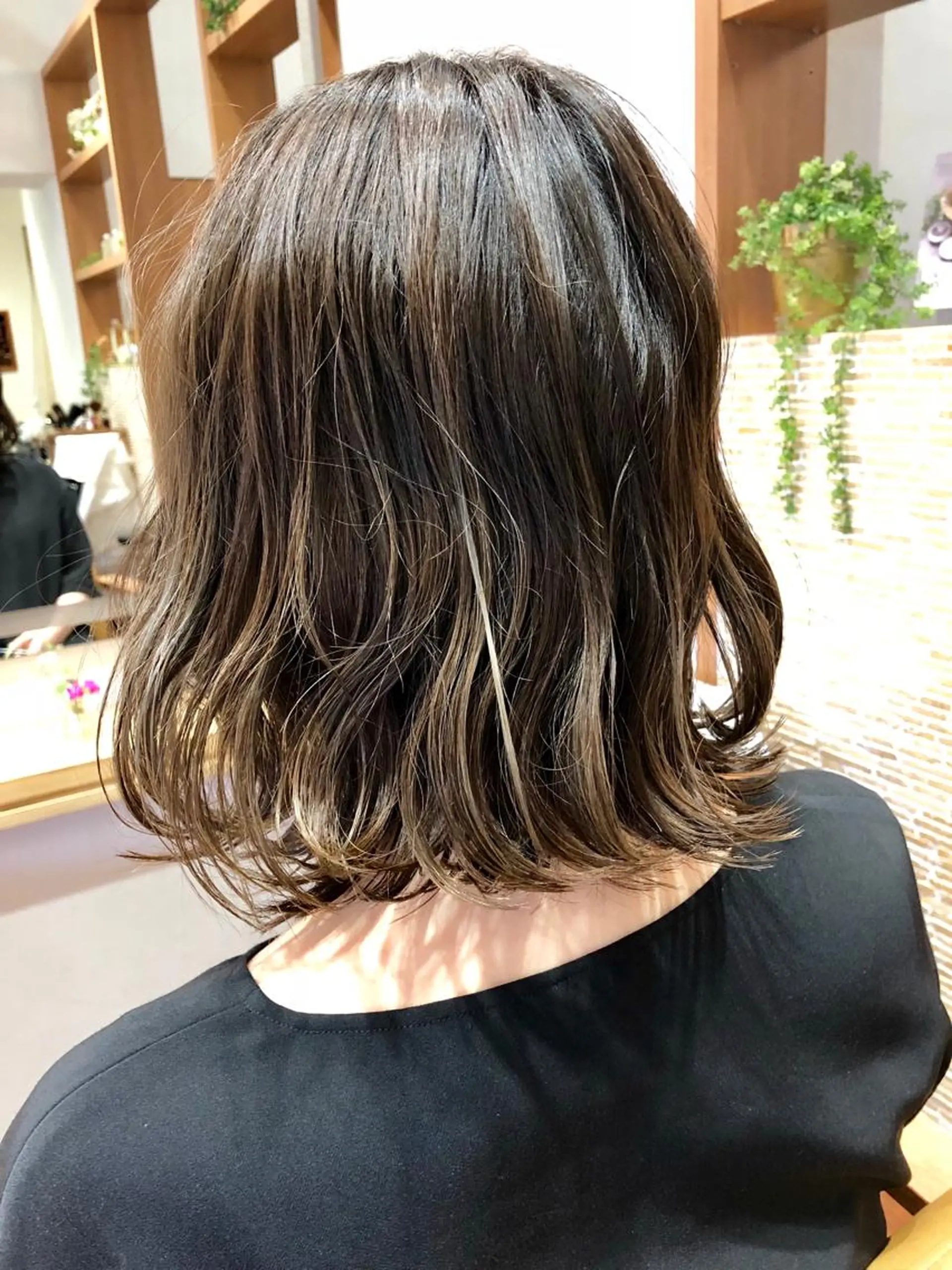 ミディアム カラー SALOWIN神戸三宮店所属・【美髪を叶える】中谷 彰宏(アキ)のヘアスタイル