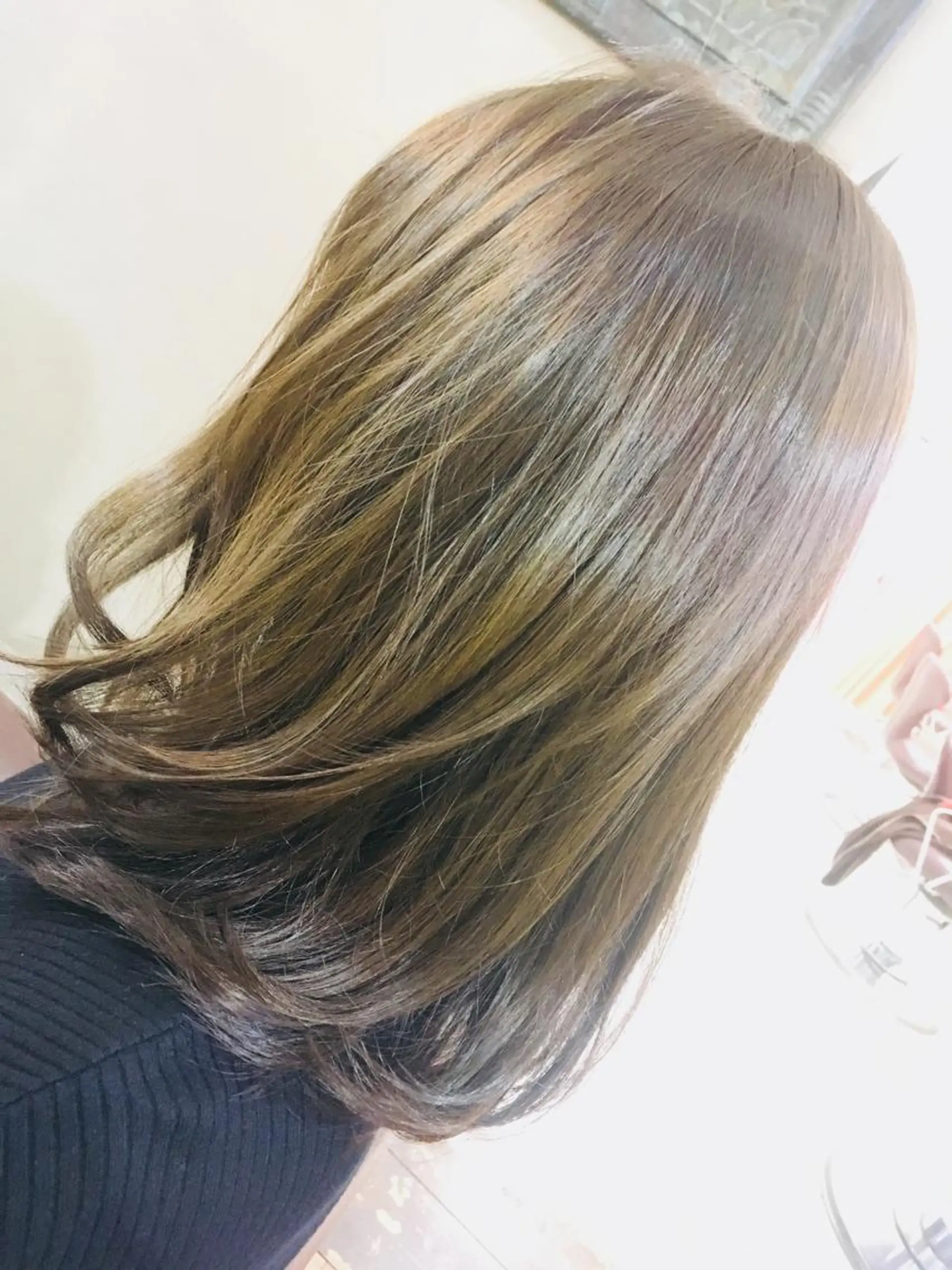 カラー 海老沼 奈月のヘアスタイル