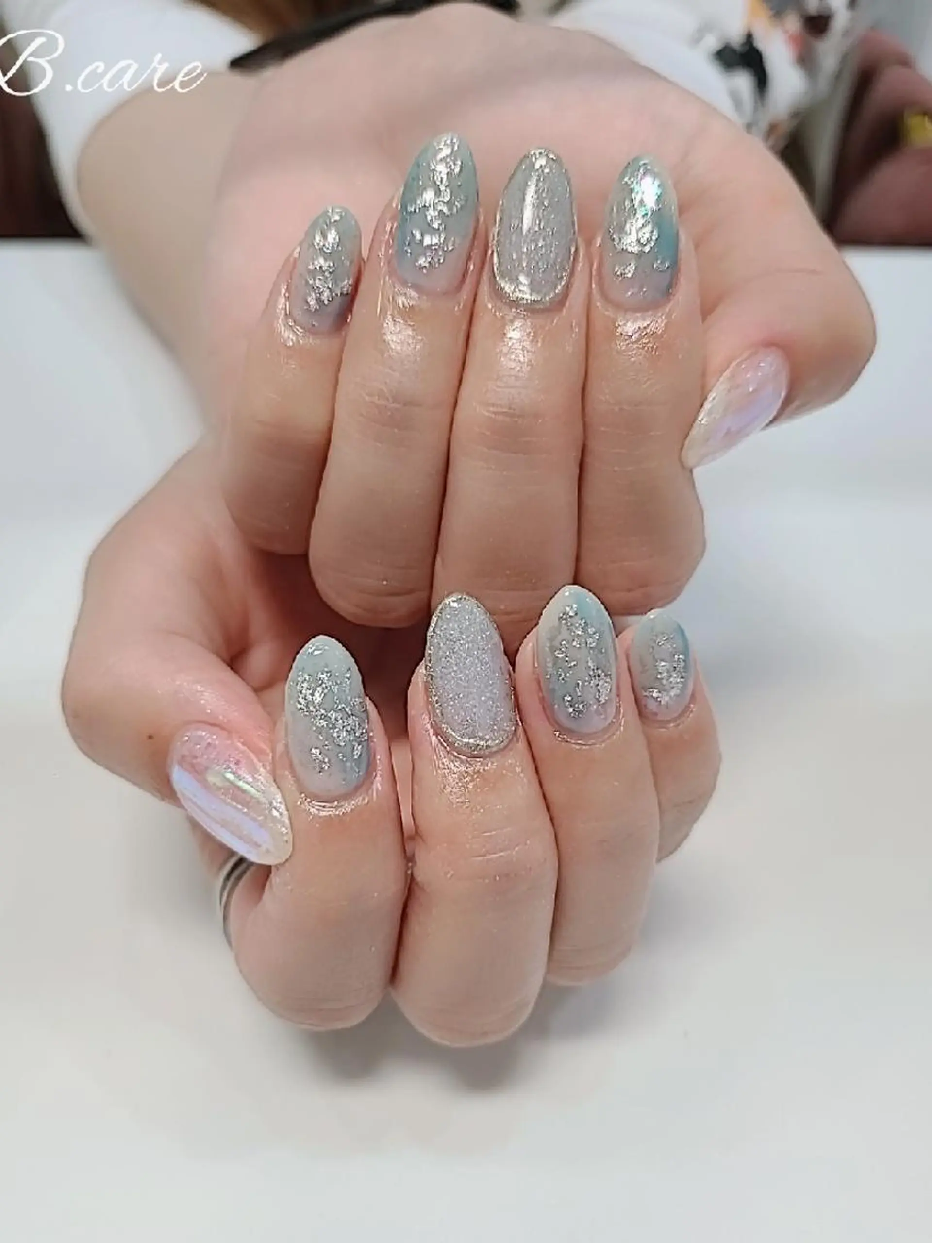 ネイル アートネイル ビーケア自由が丘所属・えみ えみのネイルデザイン