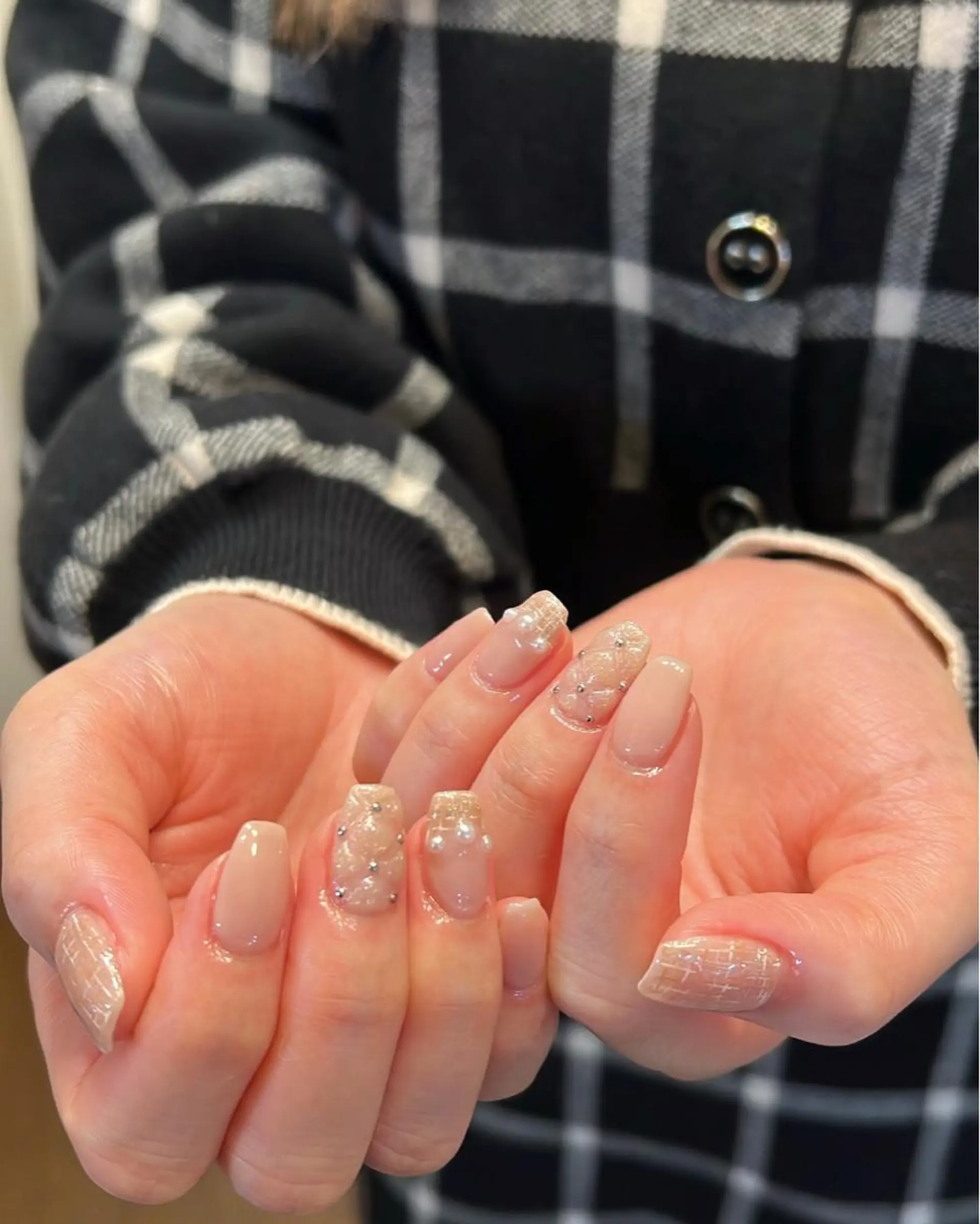 ネイル ハンドネイル フットネイル ハンドケア Nes.Nail所属・Miyagi Asamiのネイルデザイン