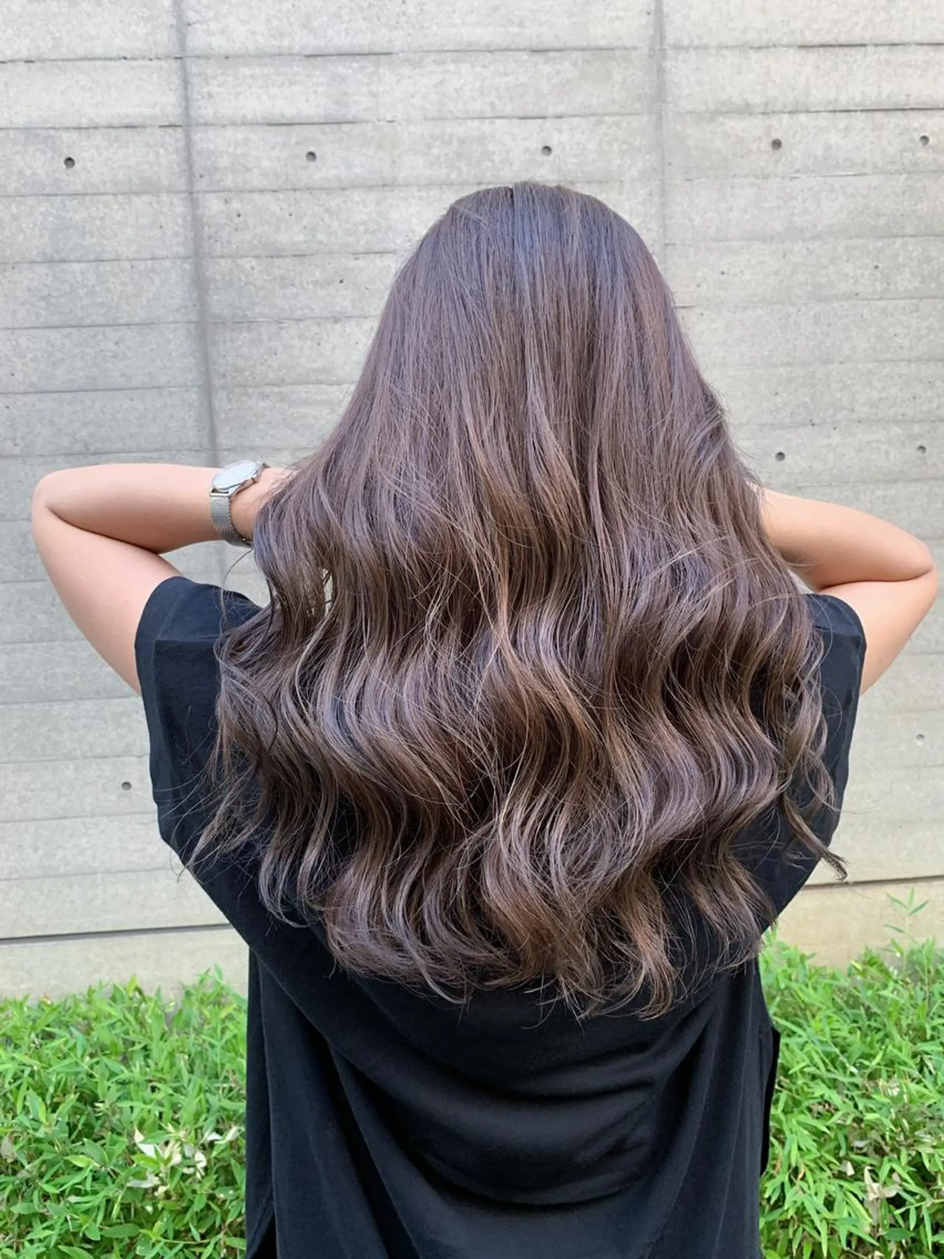 セミロング カラー グレージュ ハイライトカラー ラベンダーカラー ラベンダーグレージュ ラベンダーグレー DUMBO所属・【完全マンツー 恵比寿】佐藤 翔のヘアスタイル