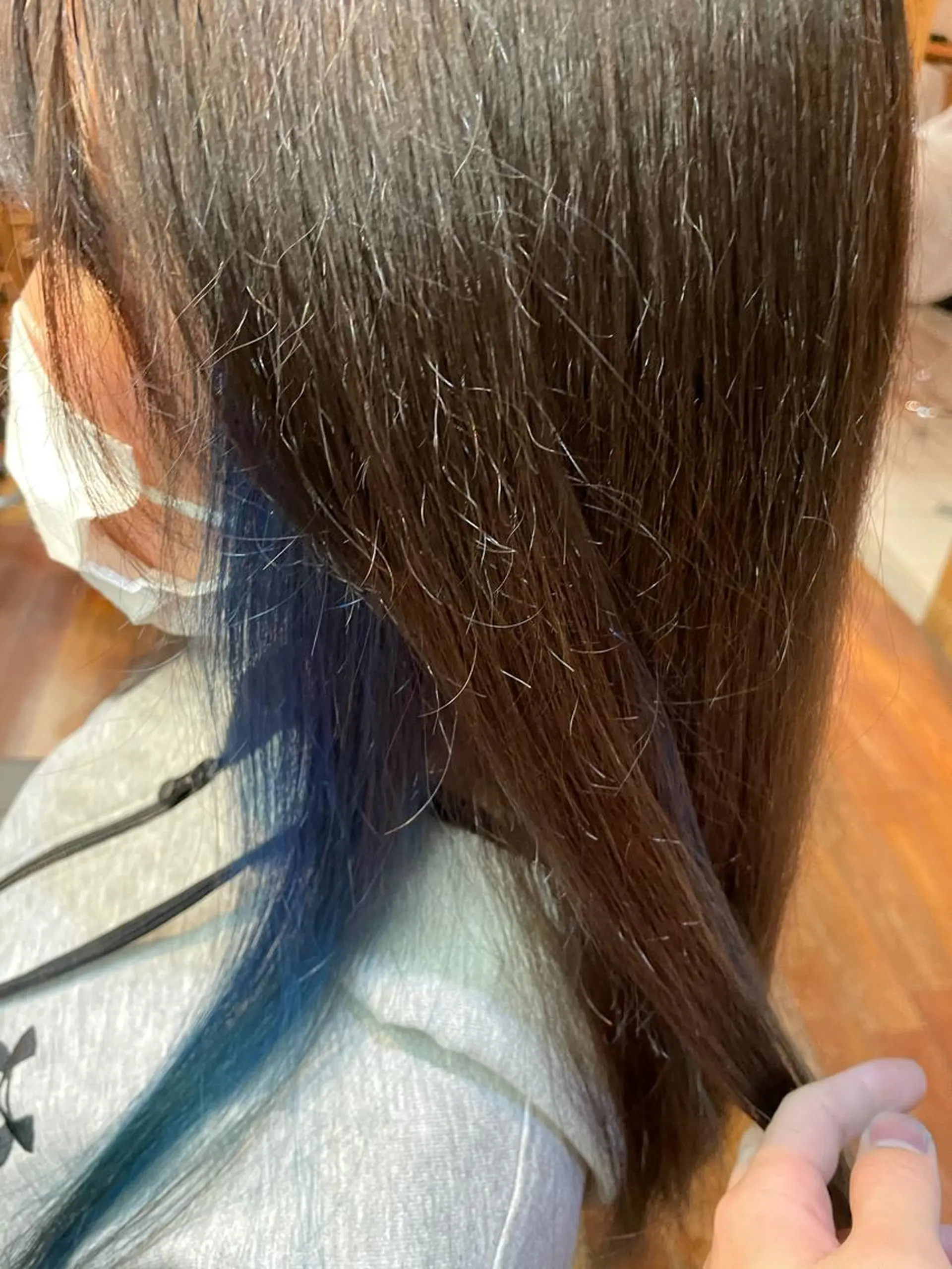 ミディアム カラー ブリーチ ブルーカラー 吉田 浩太郎のヘアスタイル