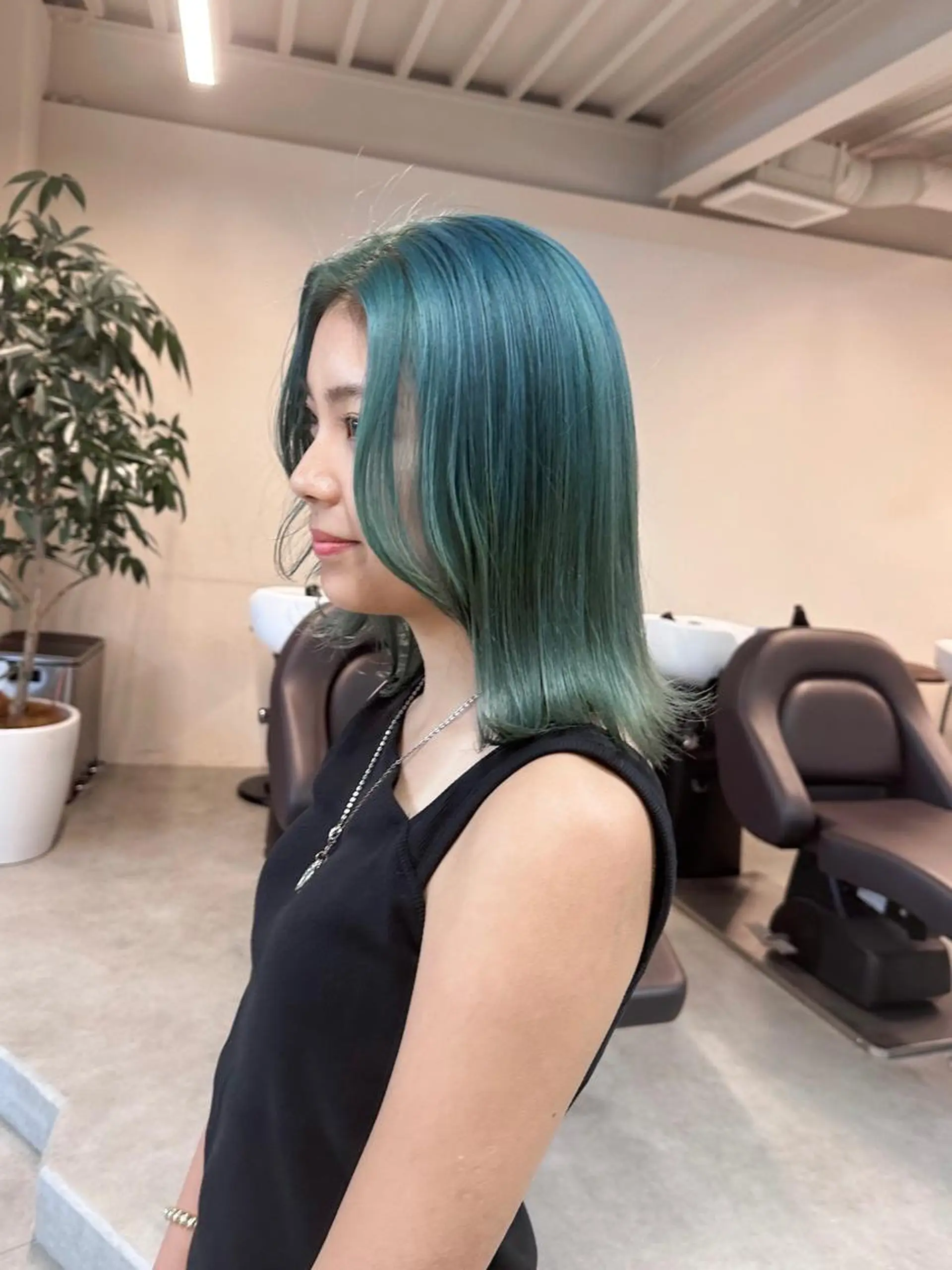 ミディアム カラー ハイトーン×似合わせ 🐾中川慎之介のヘアスタイル