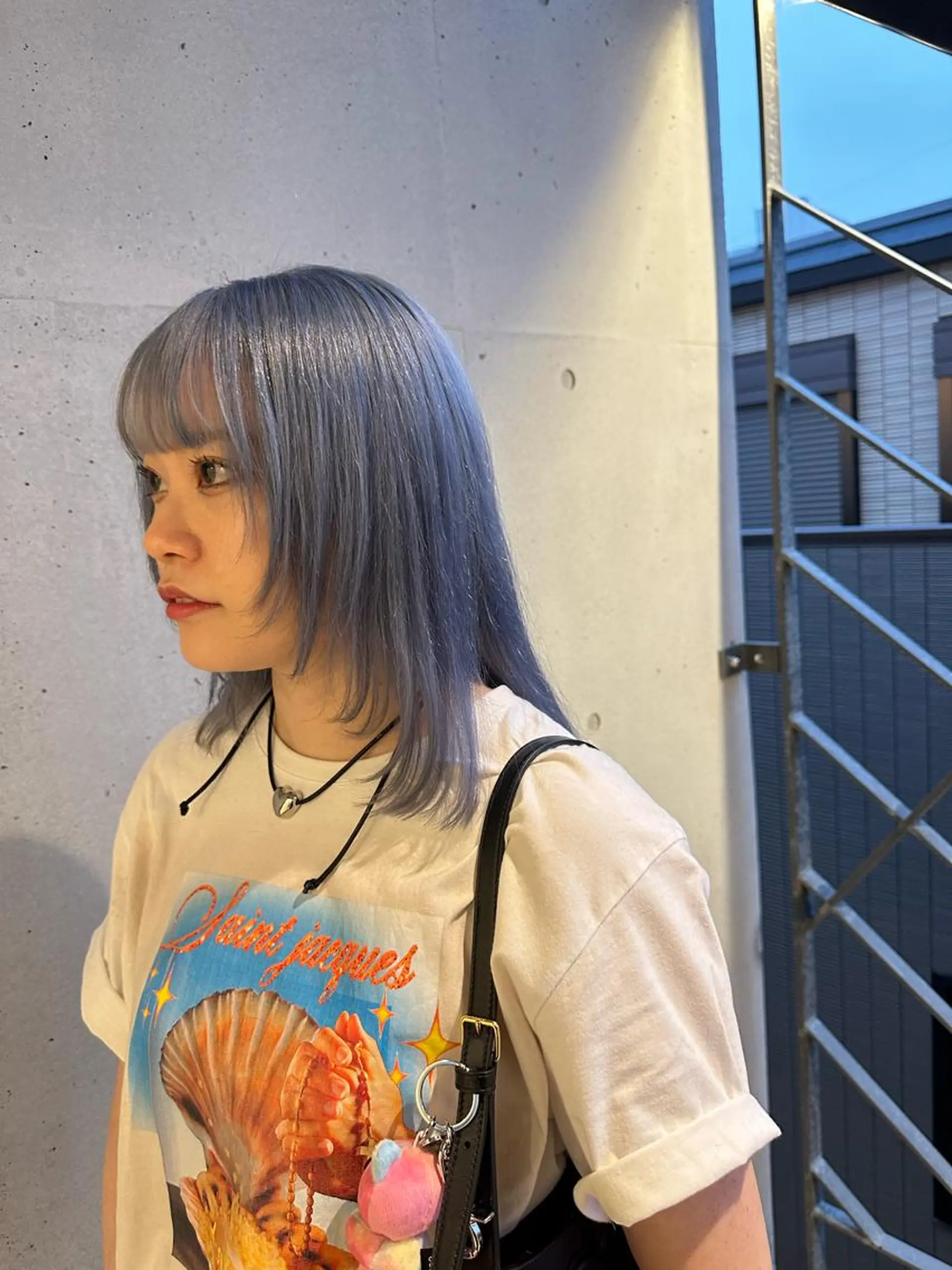 ミディアム 透明感ブリーチ ハイトーンウエダのヘアスタイル