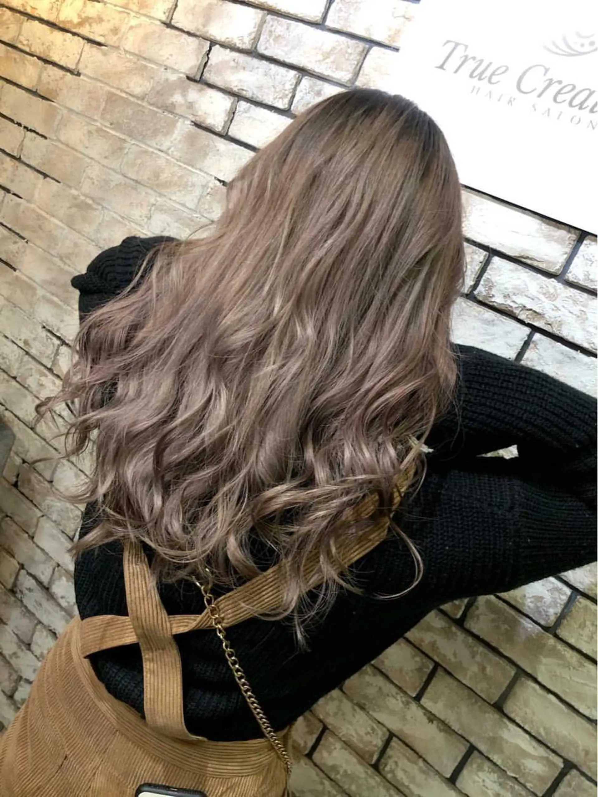 ロング シールエクステ ボブ エクステ ハイライト 髪質改善 ミルクティーハイトー ン💖Mikaのヘアスタイル