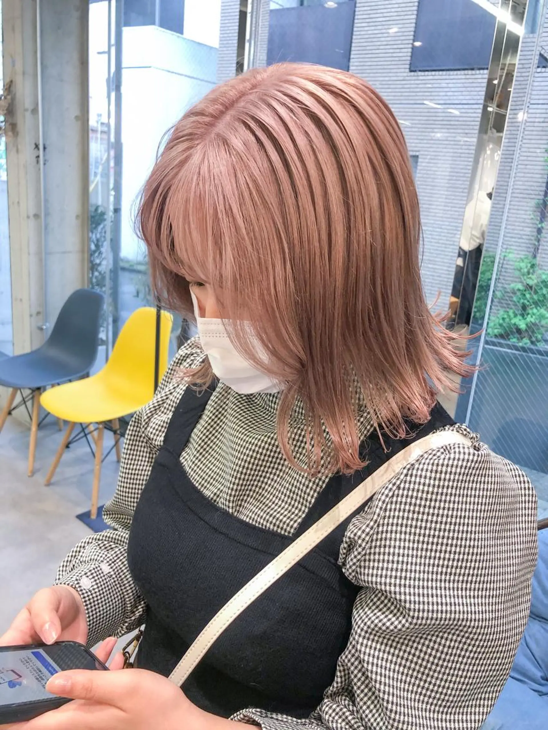 ミディアム カラー ヘアアレンジ ベージュカラー ブリーチ ケアブリーチ ハイトーンカラー ピンクカラー rii-🩰 トレンド韓国ヘアのヘアスタイル