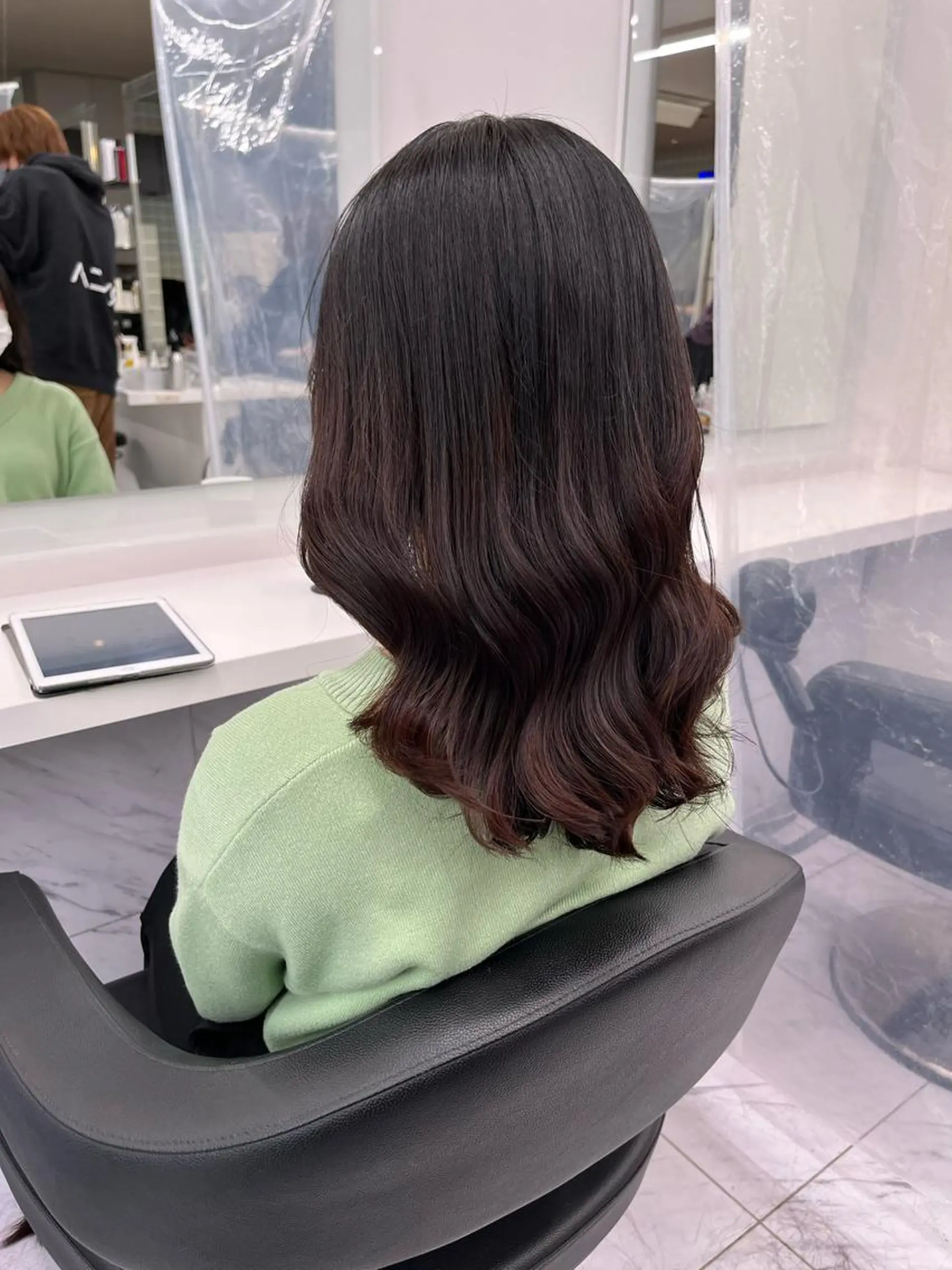 ミディアム 寒色＆ブリーチ特化 寒色MiOのヘアスタイル