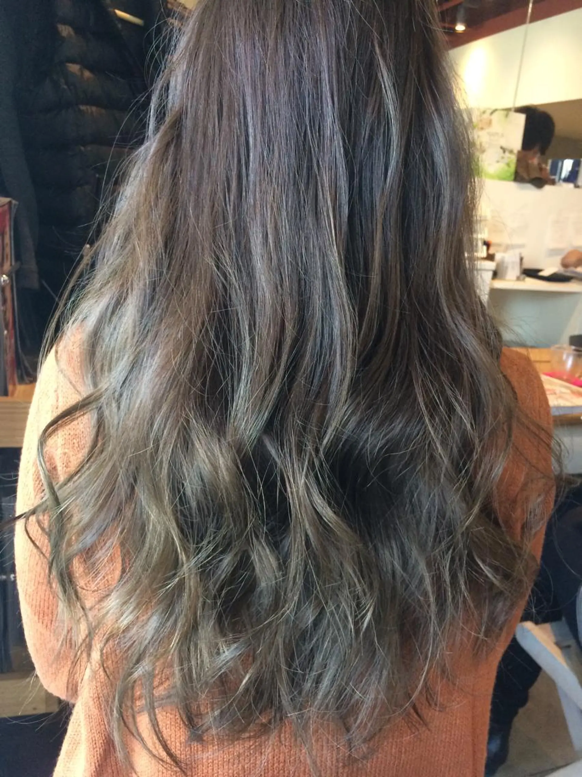 ショート ミディアム セミロング ロング カラー パーマ ヘアアレンジ キッズ アッシュ アッシュグレー 今泉 直裕のヘアスタイル