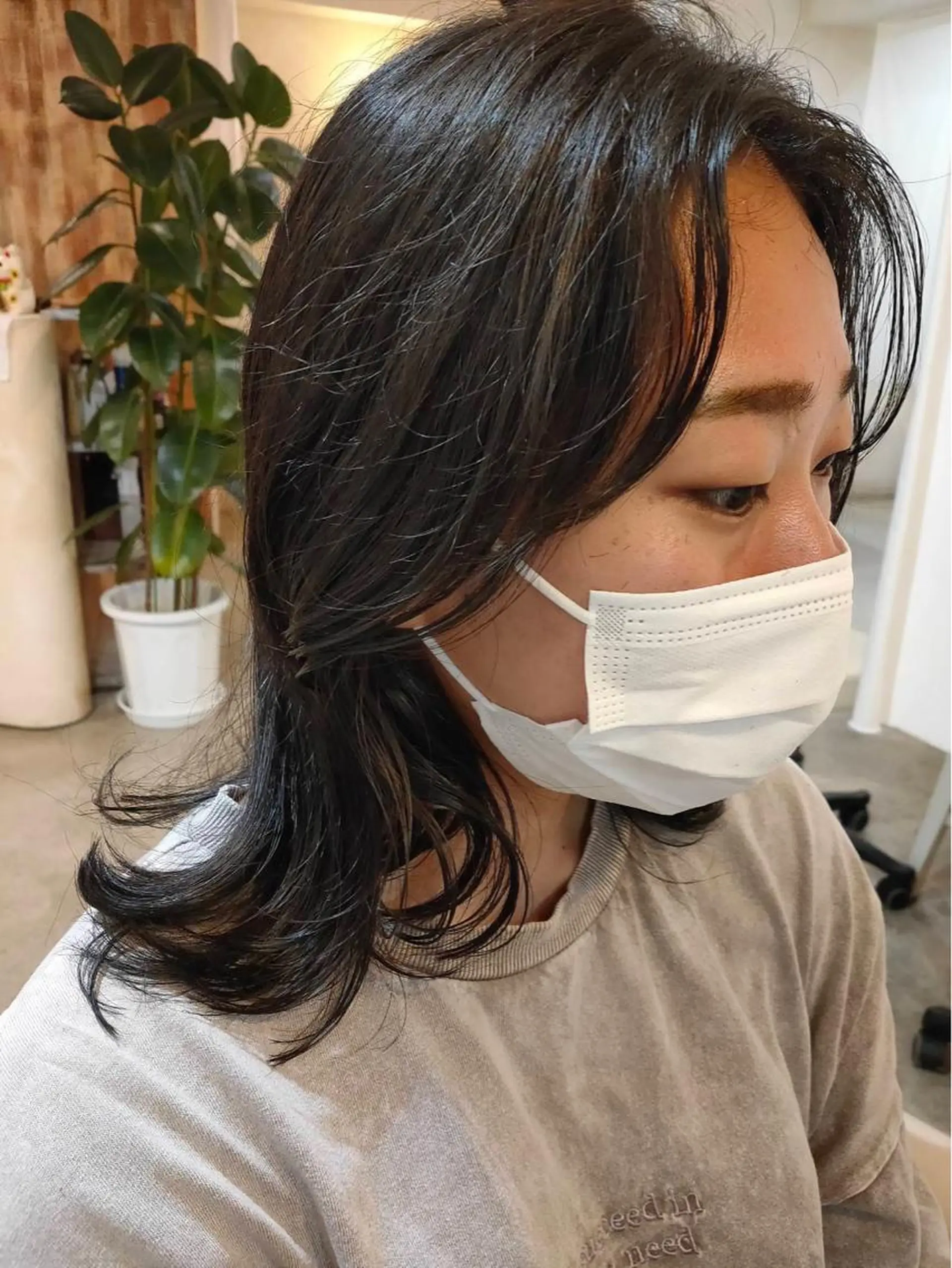 ミディアム 韓国風ヘア レイヤーカット HAIR  CALM(ヘアーカーム)所属・宮下 祐香のヘアスタイル