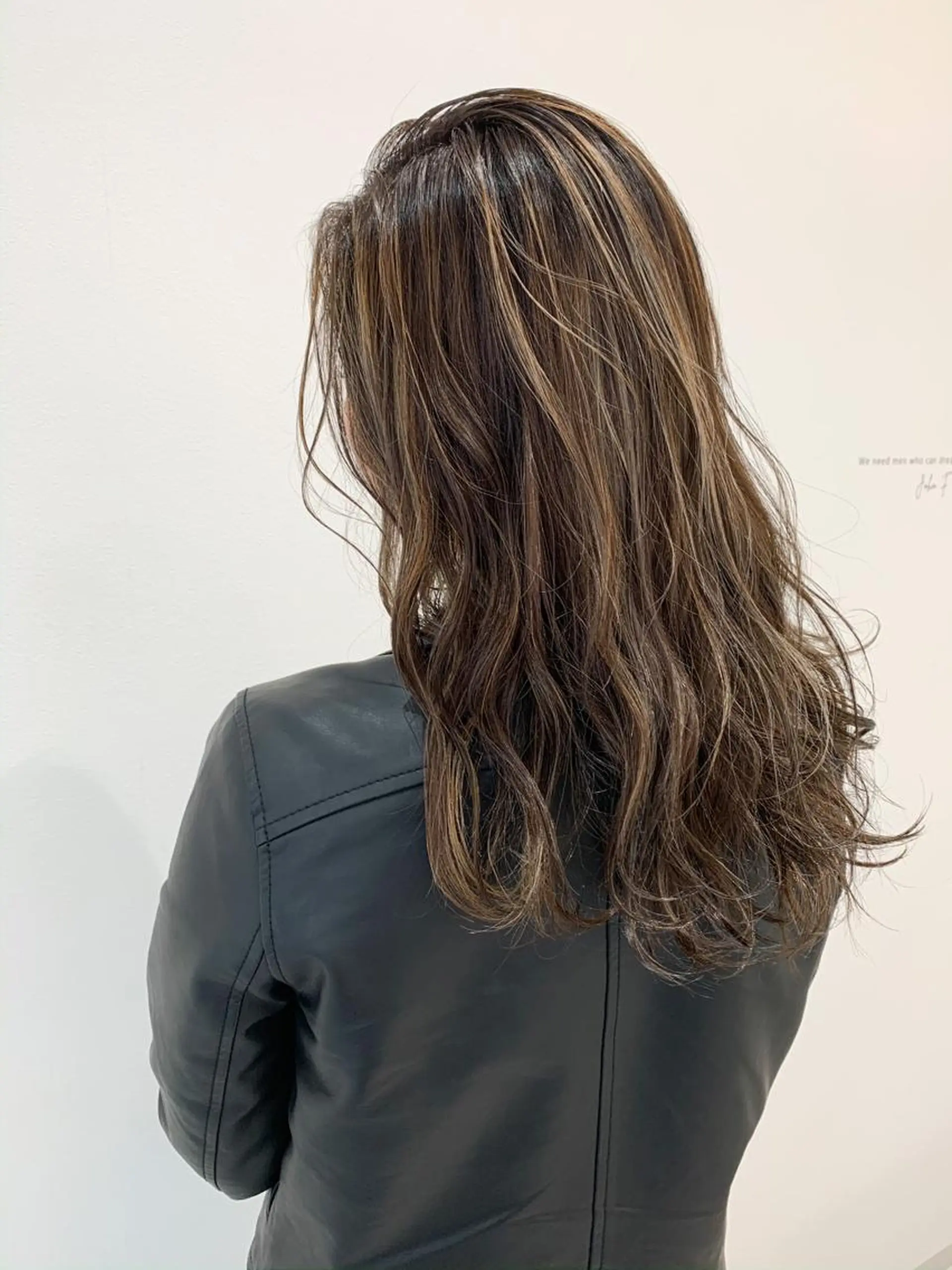 セミロング ハイライト カット ヘアカラー トリートメント Roid 代表✨HIROのヘアスタイル