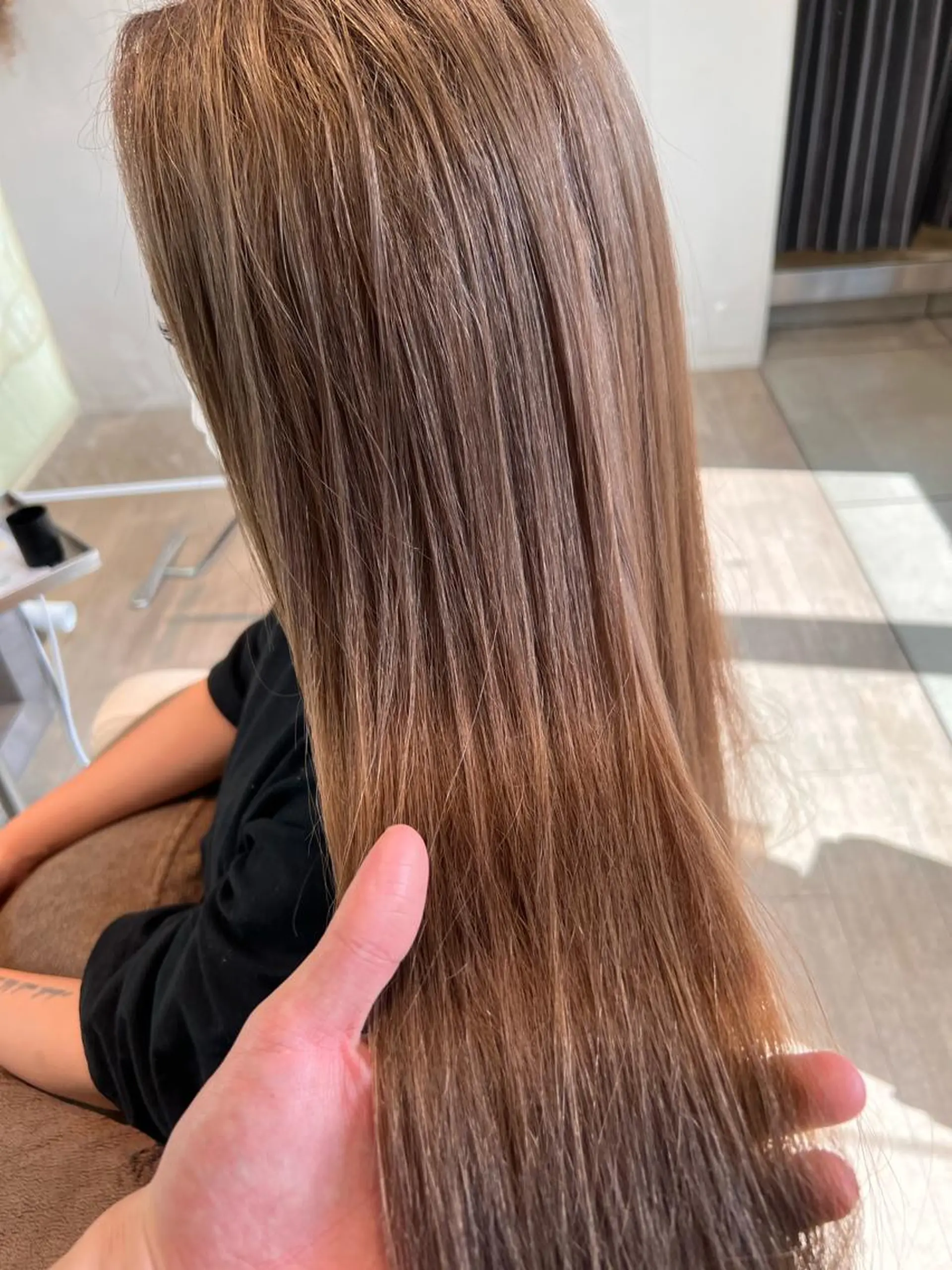 ロング カラー ベージュカラー 柳澤 和也のヘアスタイル