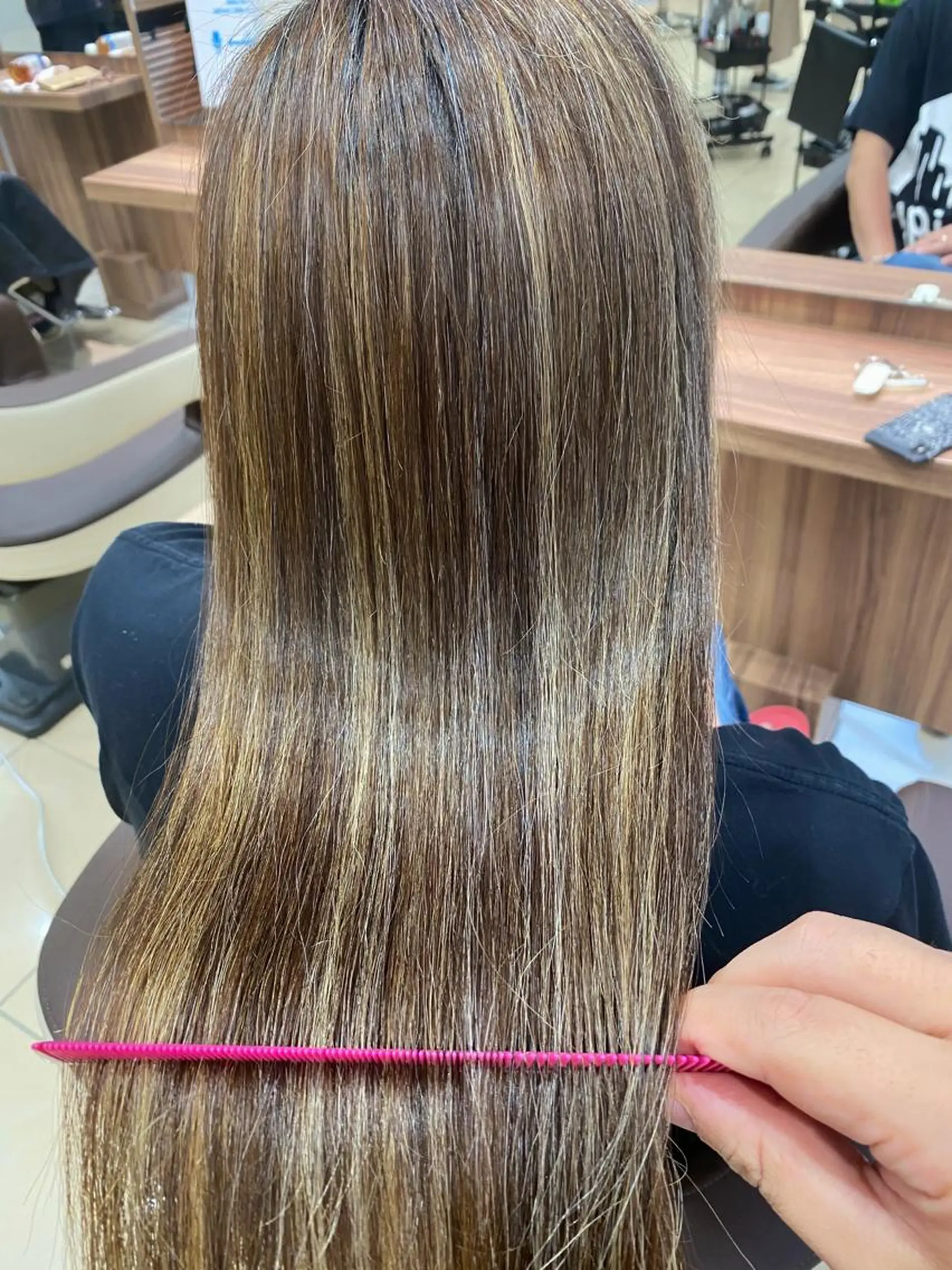 ロング パーマ カット 縮毛矯正 トリートメント 髪質改善特化美容師 小林和哉のヘアスタイル