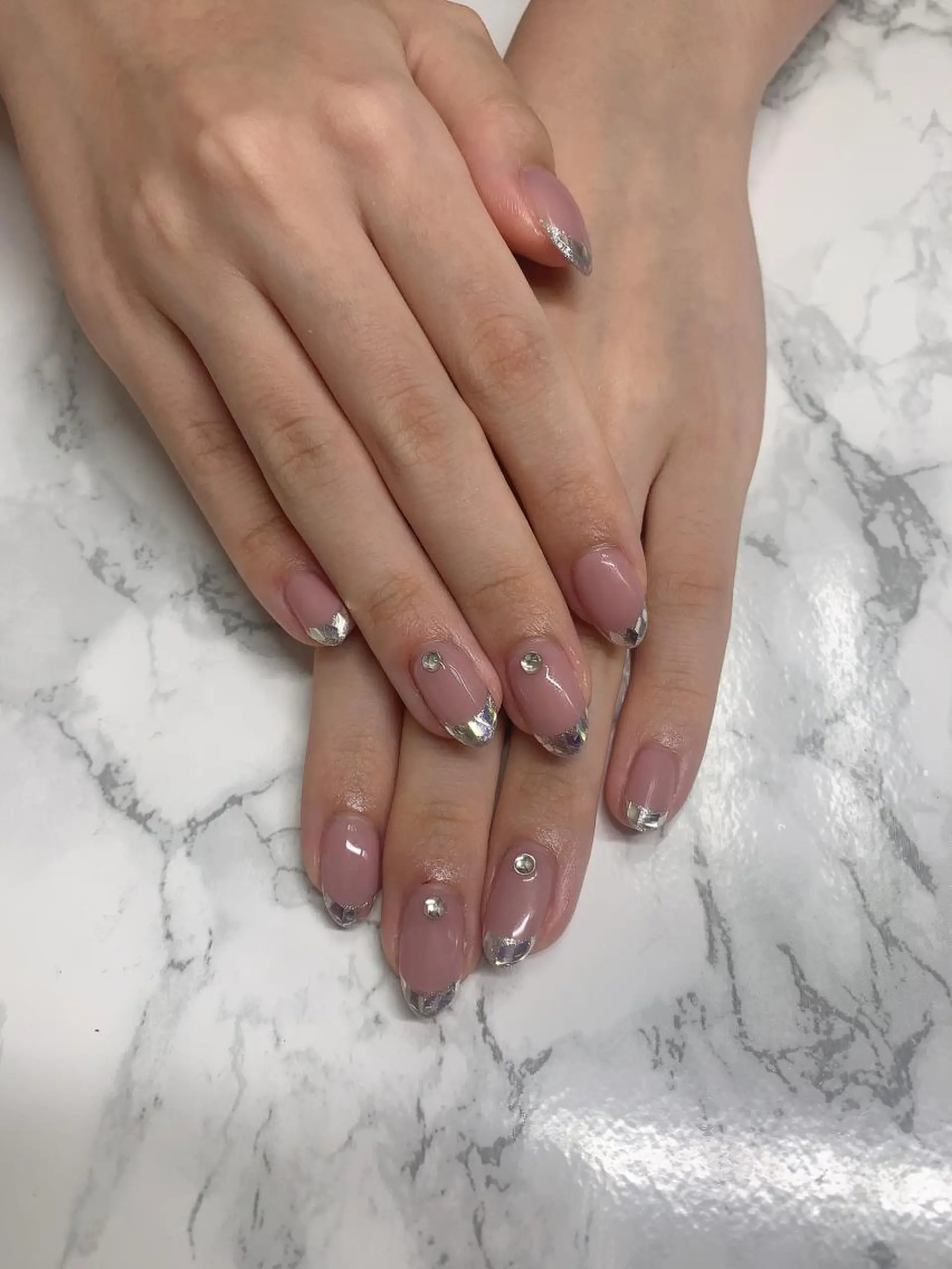 ネイル ストーンネイル はな💎ネイル ワンホン、長さ出しのネイルデザイン