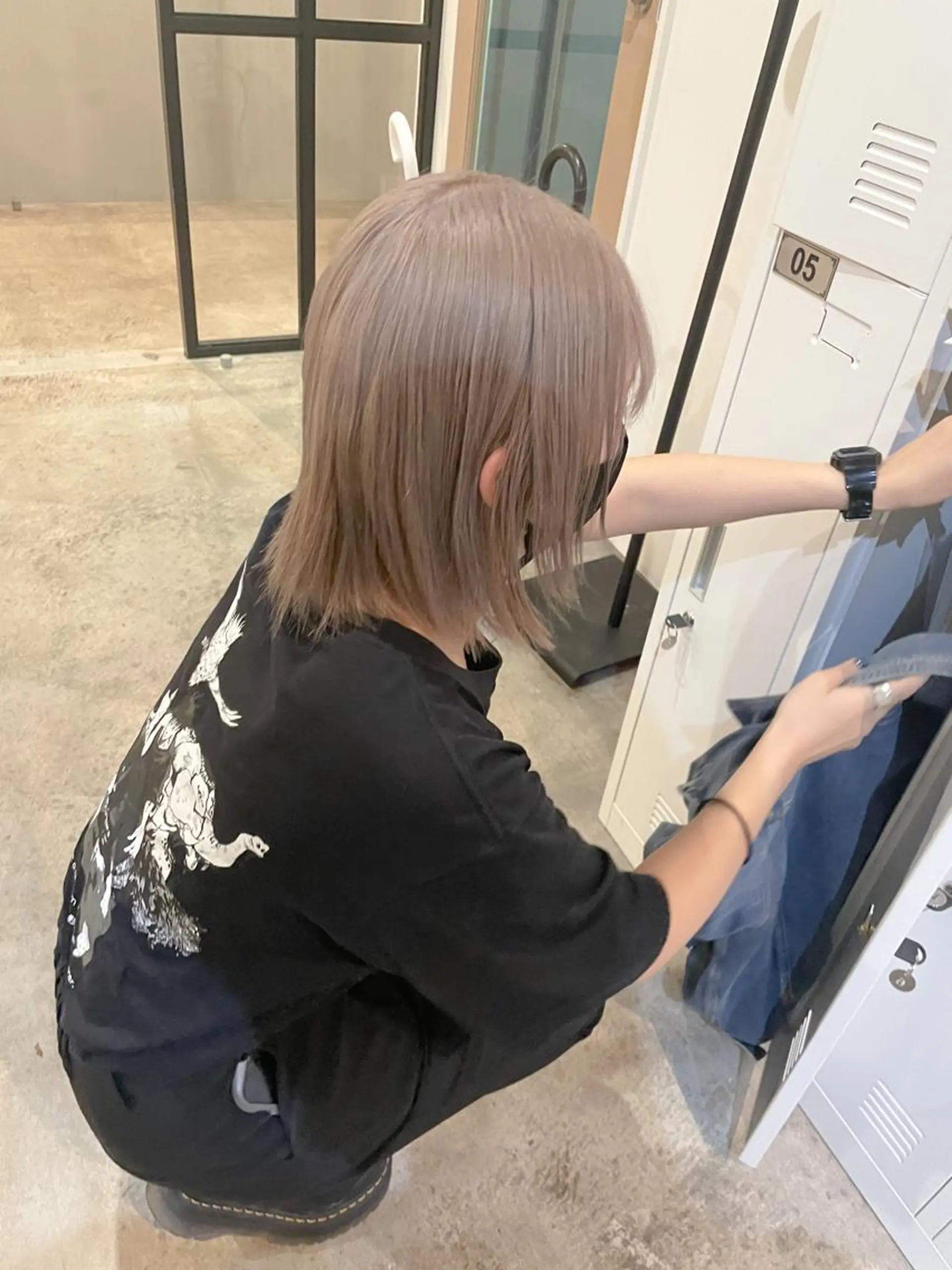 ミディアム カラー ベージュカラー ブリーチ グレージュ ヘアカラー Takuma Suzuki中目黒のヘアスタイル