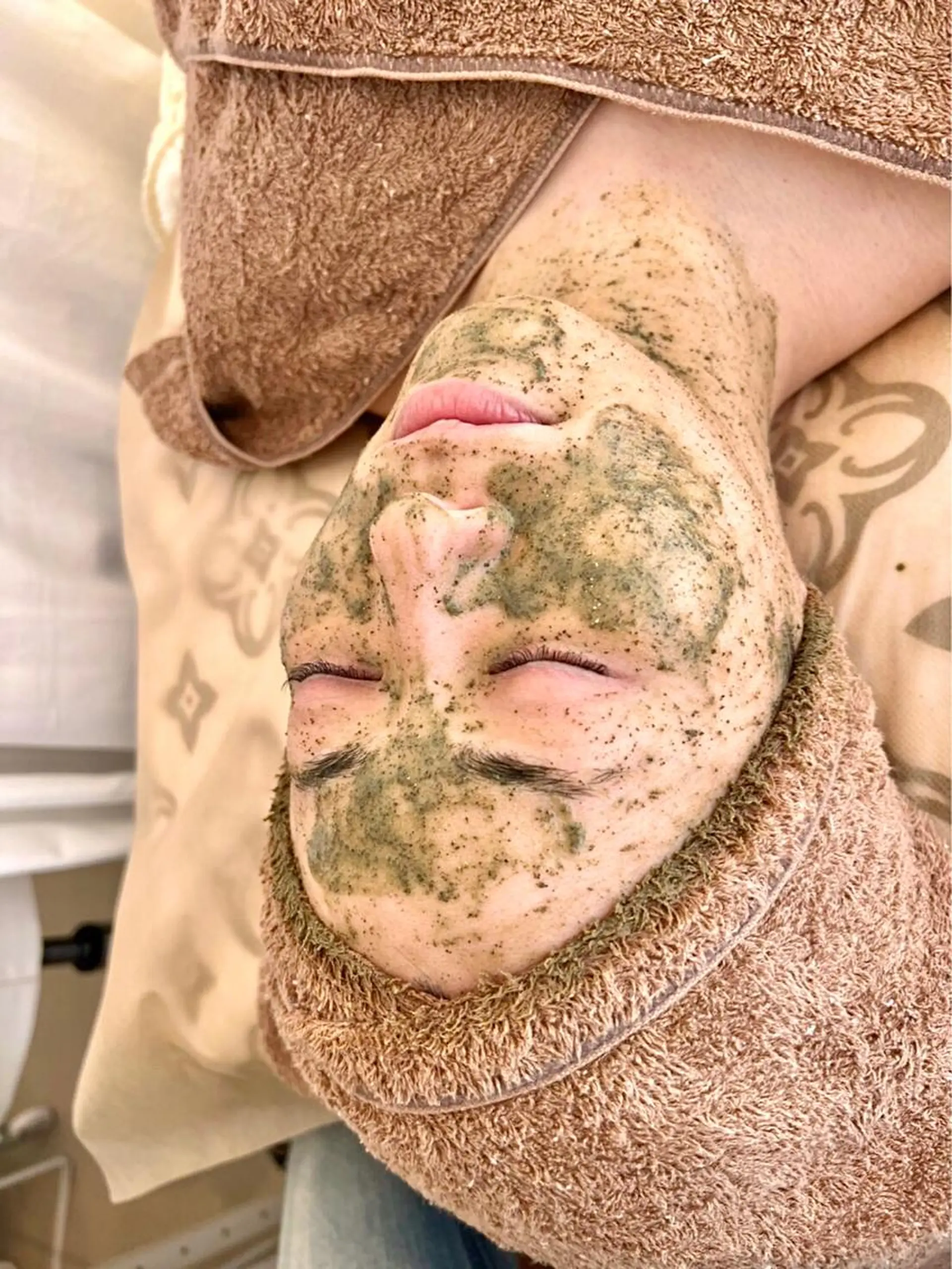 ショート カラー パーマ ヘアアレンジ メンズ キッズ ネイル マツエク・マツパ アイブロウ 赤色 エステ リラク 眉毛専門サロン 【muni】福島野田の眉毛・アイブロウイメージ