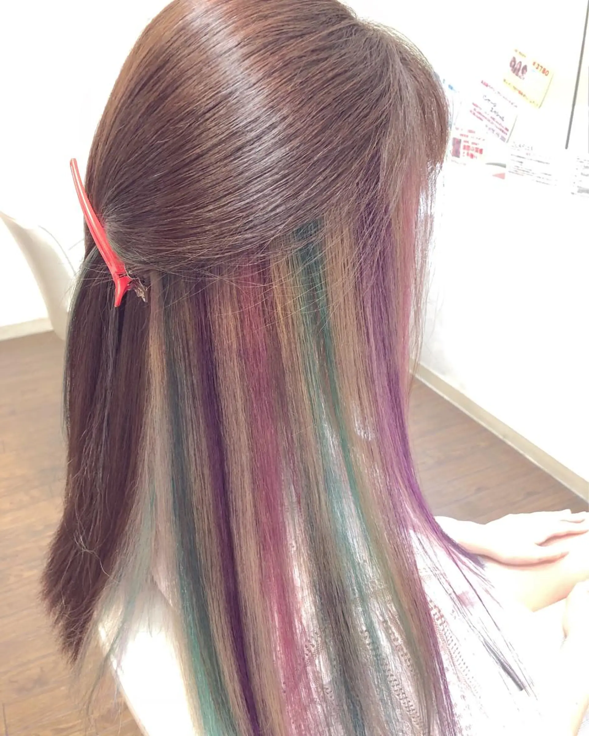 ロング GLAD 萩原のヘアスタイル