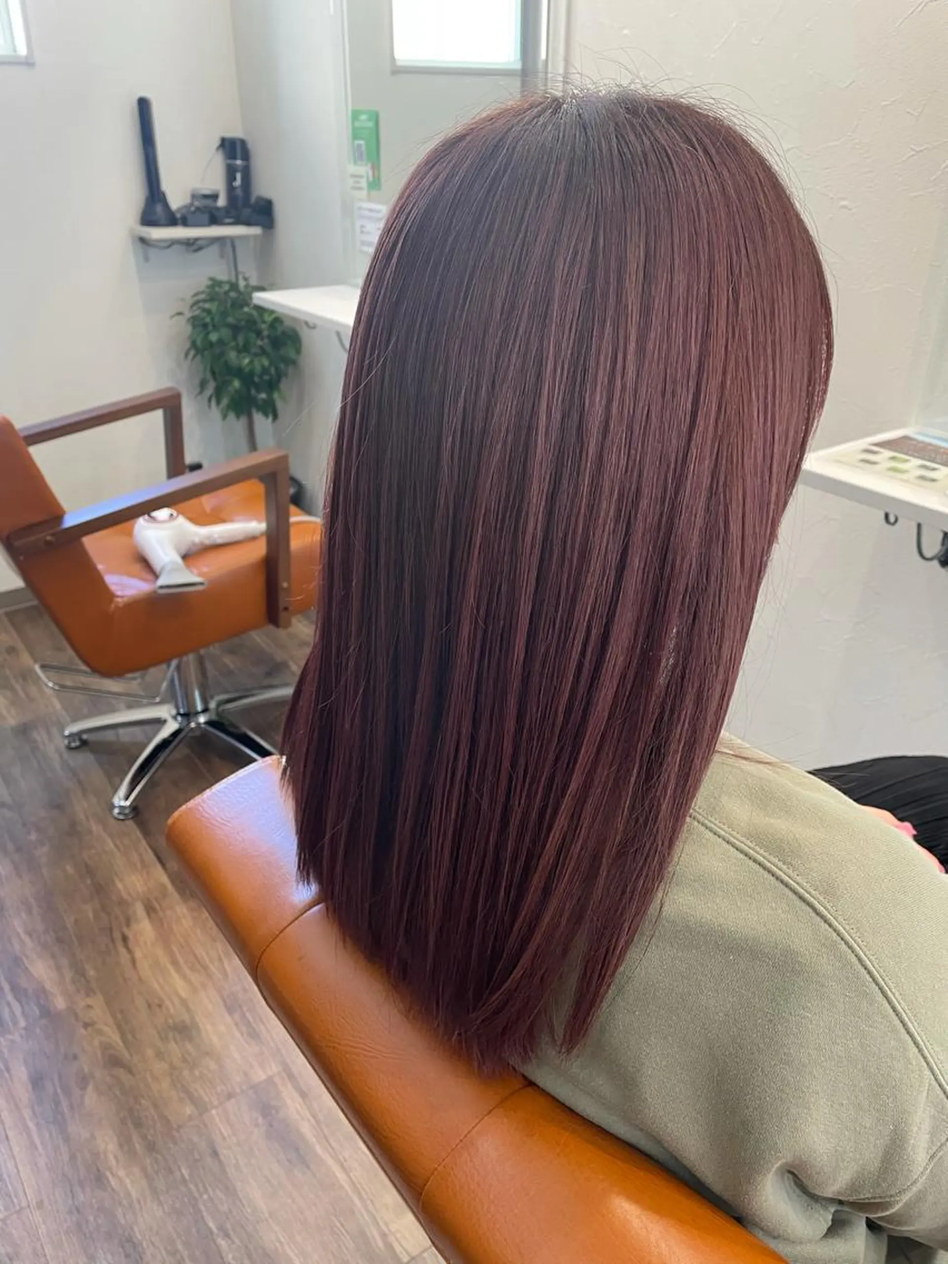 セミロング 高崎 絵里子のヘアスタイル