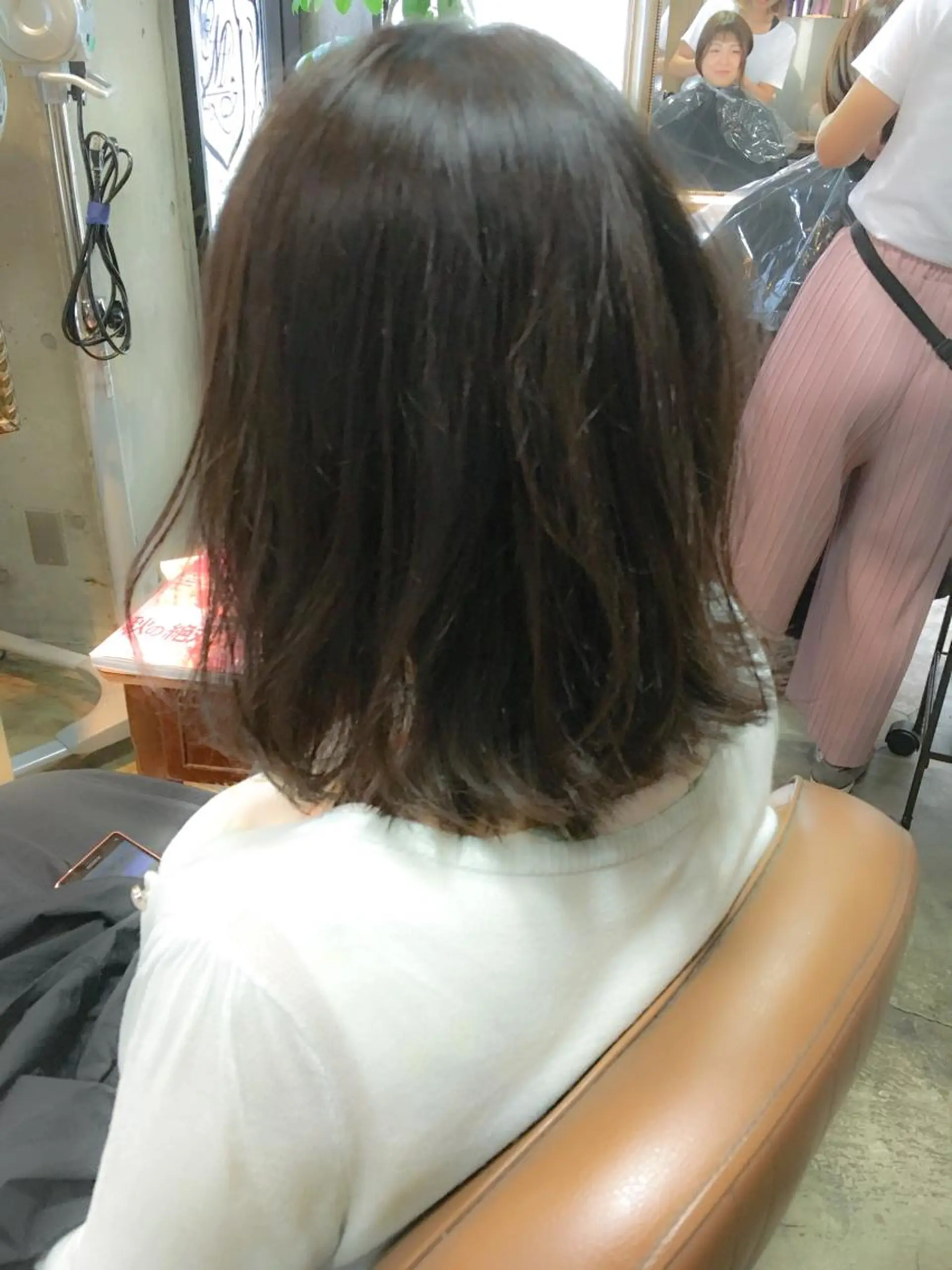 ミディアム カラー アッシュ ベージュカラー ボブ 外ハネヘア 北條 優輝のヘアスタイル