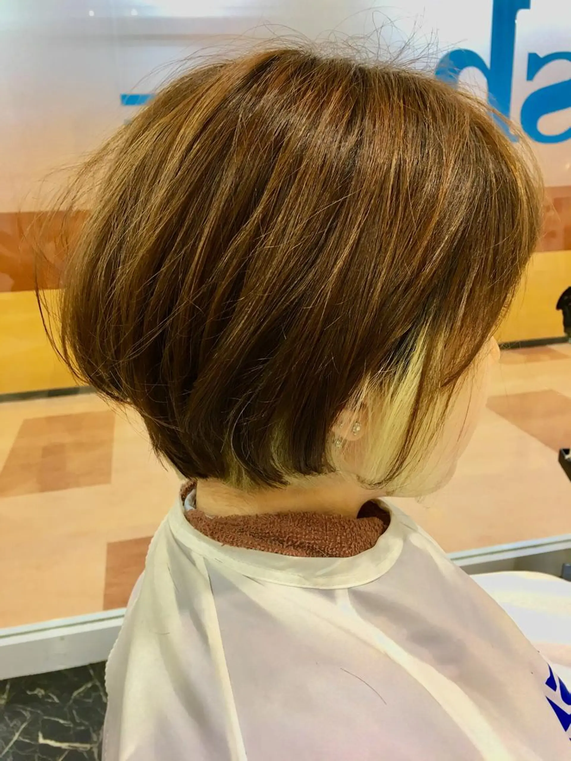 ショート カット ヘアカラー 髪質改善 阪口 雄佑のヘアスタイル