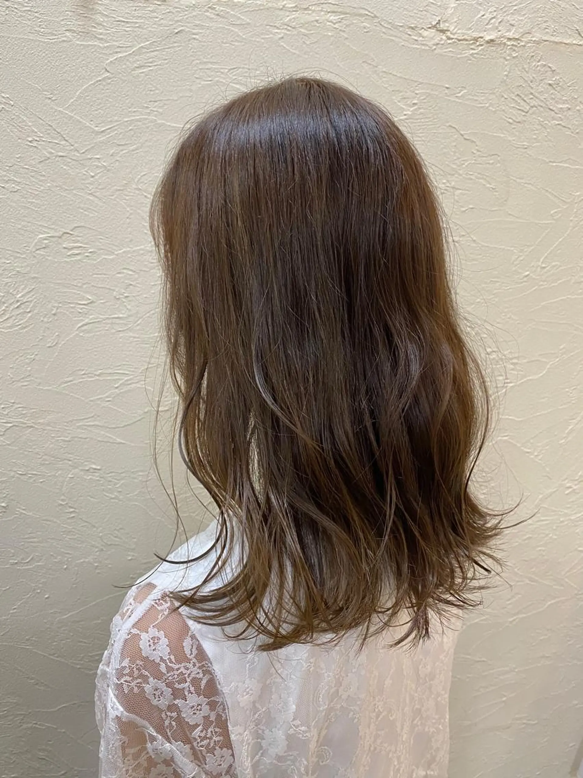 セミロング カラー ベージュカラー カット ヘアカラー トリートメント ENIF ヤマグチアツコのヘアスタイル