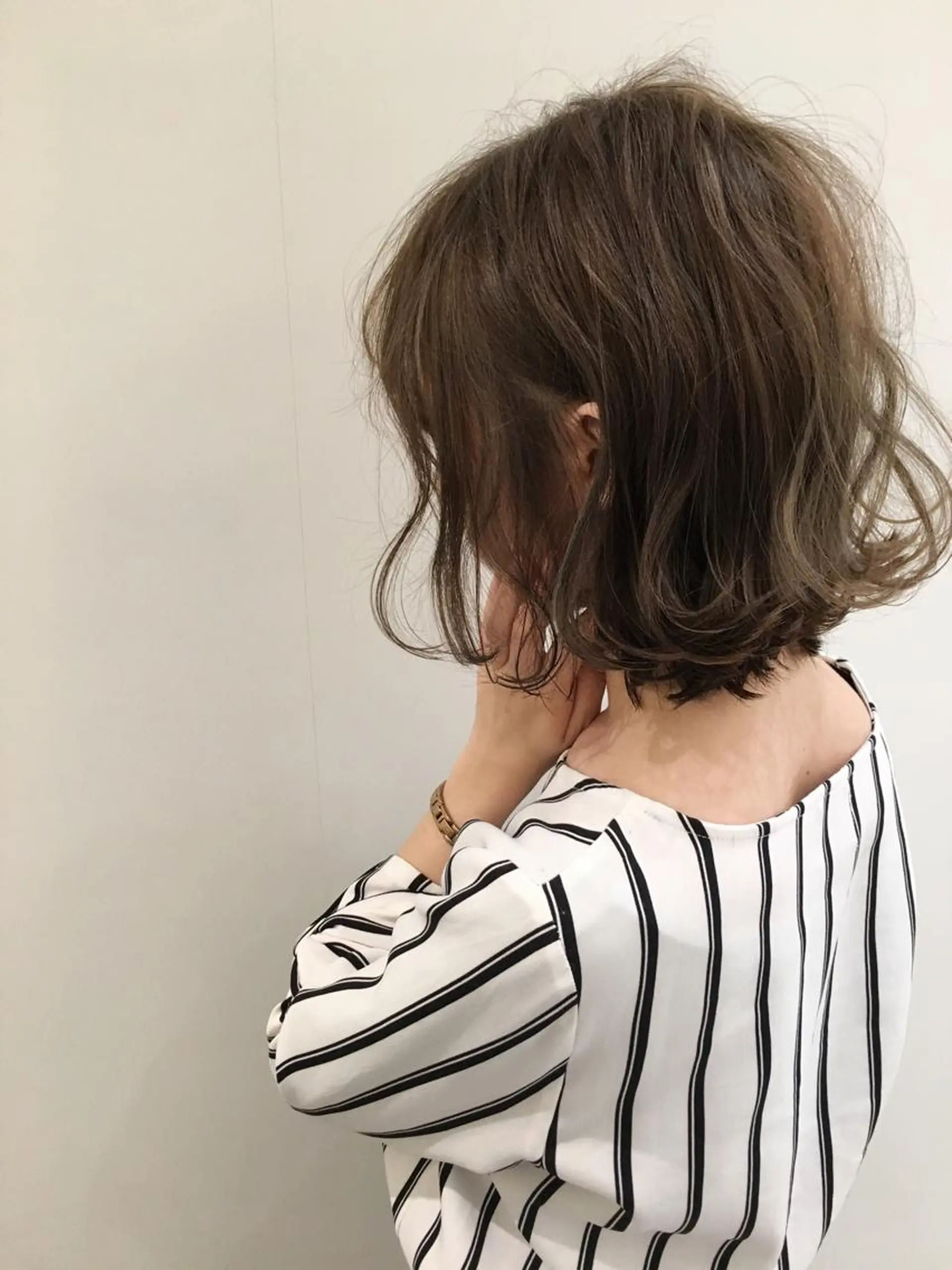 ショート カラー ハイライトカラー ハイライト due hair 京都駅前店 MILBON オージュア認定サロン【デューヘアー】所属・ハイトーンブリーチ 土坂　由志【京都】のヘアスタイル