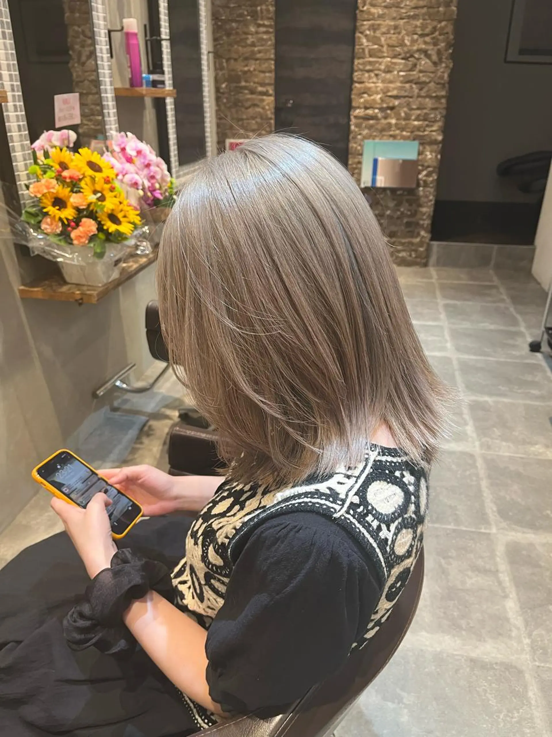 ミディアム カット 縮毛矯正 トリートメント 【Hwyl】ヒュイル八王子【髪質改善】所属・✨髪質改善✨艶髪✨ MARIのヘアスタイル